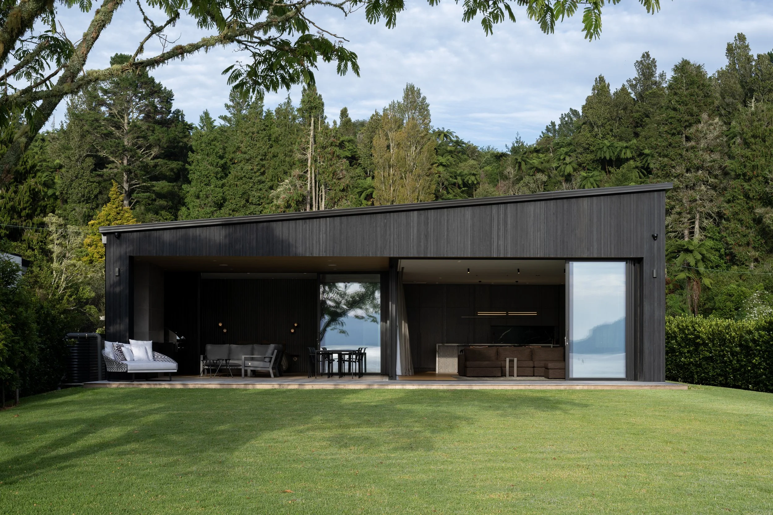 DCA_LakeRotoitibach_0058 Simon Devitt.jpg