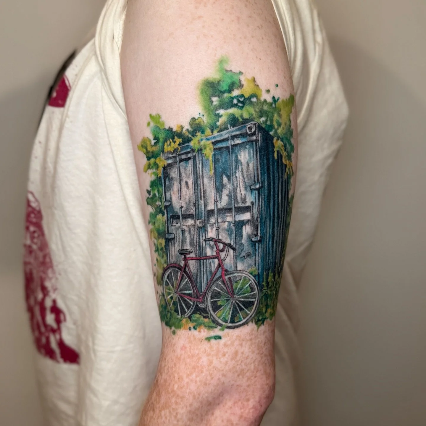 I created this watercolor scene for Patrick!
Bicycles and shipping crates aren’t something I’m used to drawing/ tattooing but I was thrilled to take on the challenge! We wanted nature to be taking over the crate a bit, and I think we rea