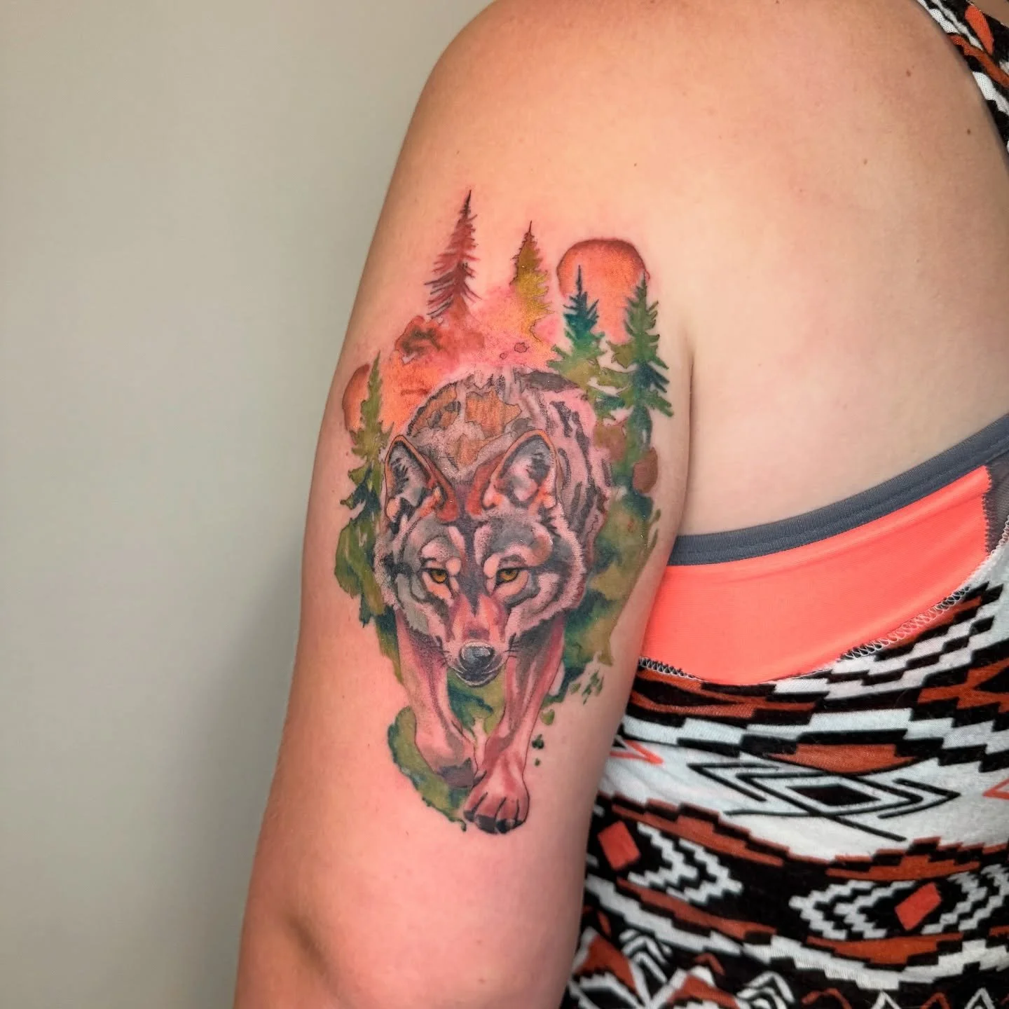 Some healed and some fresh!!
When Erin approached me as a walk up at @flowercitytattooconvention invitational to get this custom watercolor wolf, how could I possibly say no? We didn’t finish him there so I just got to finish him!
I’m a