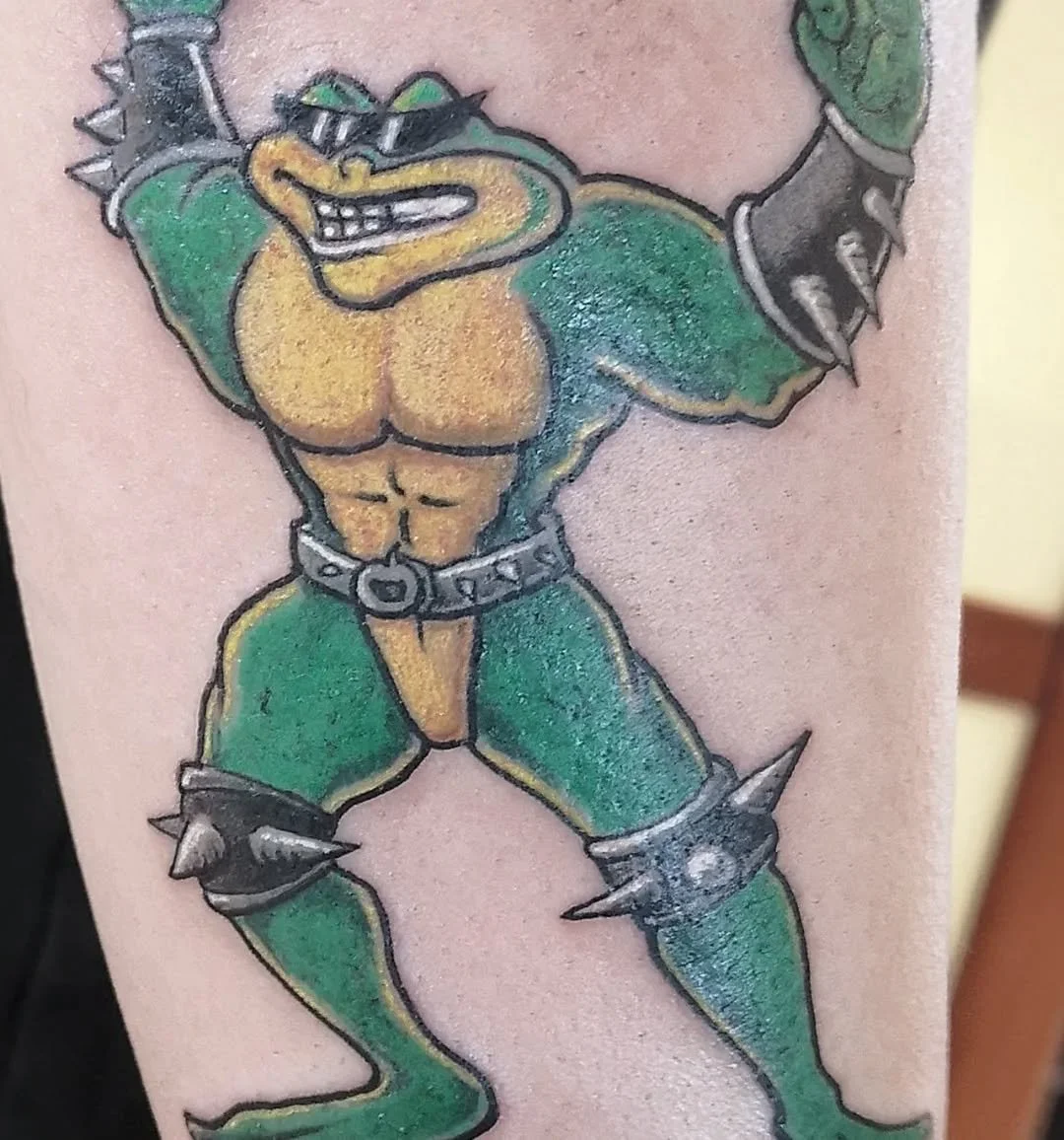 🐸 IF YOU REMEMBER THIS GUY - it's time to make an appointment for medical check up and prepare presents for your grandchildren 👴
OR you can make an appointment for some (olds) cool tattoo 🤙
.
Battletoads in Amsterdam 🐸
📩 DM for appointment 
.
#a