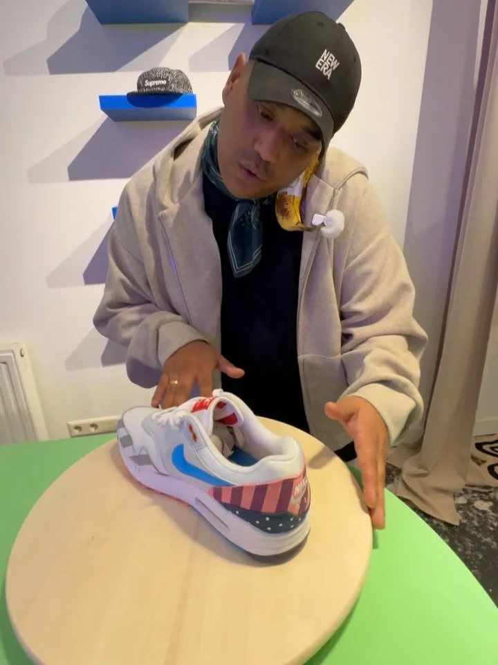 HAPPY AIR MAX DAY!! 🧡🧡🧡

Music: @mr.blabbermouf 🎶

#airmaxday
#nikeairmax
#culture
#happy
#airmax