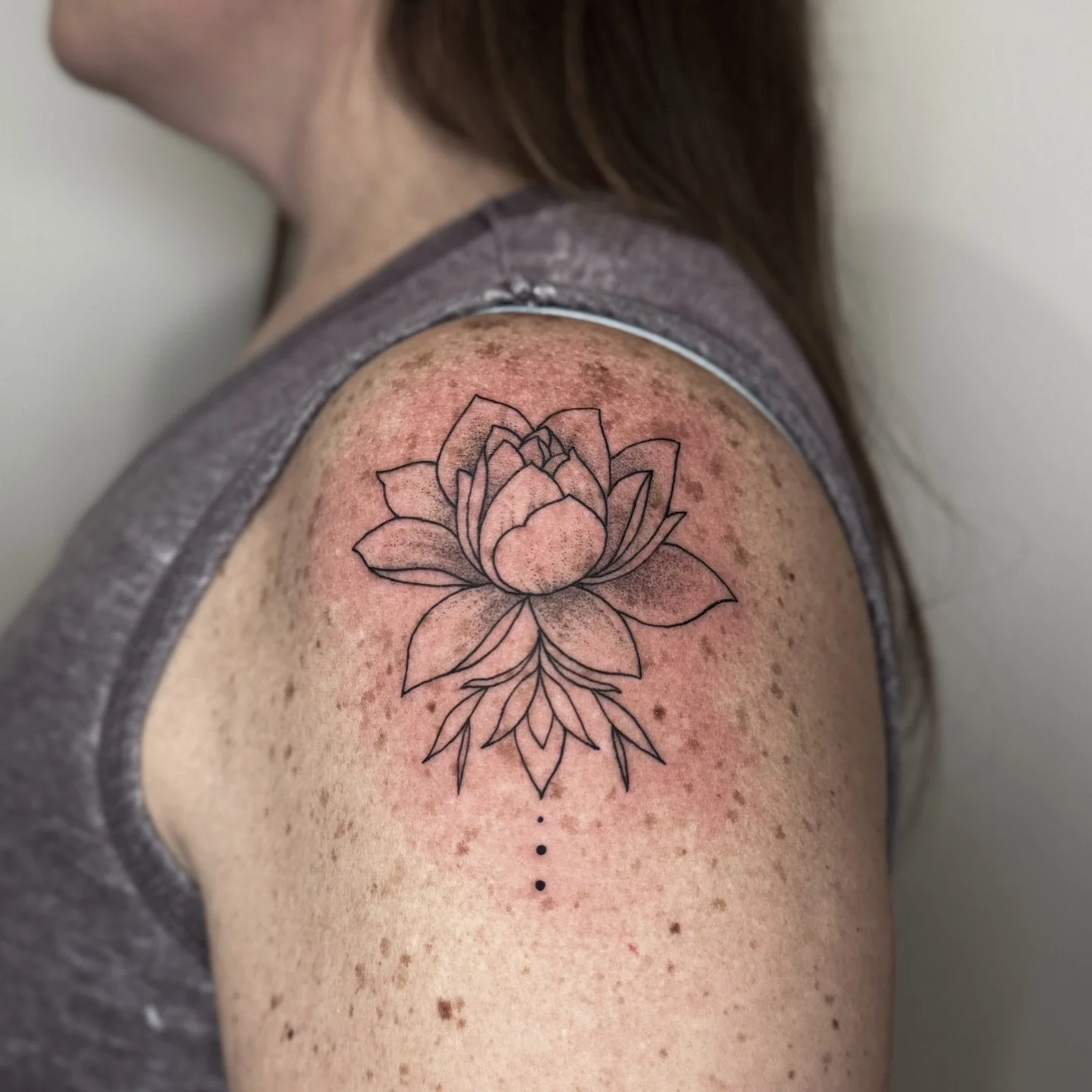Precision in tattooing is key, tattoos like this seem super simple, but in reality require a keen attention to detail! 

I had a lot of fun with this lotus tattoo and welcome all projects big and small 🥰 

Let&rsquo;s make your next tattoo a reality