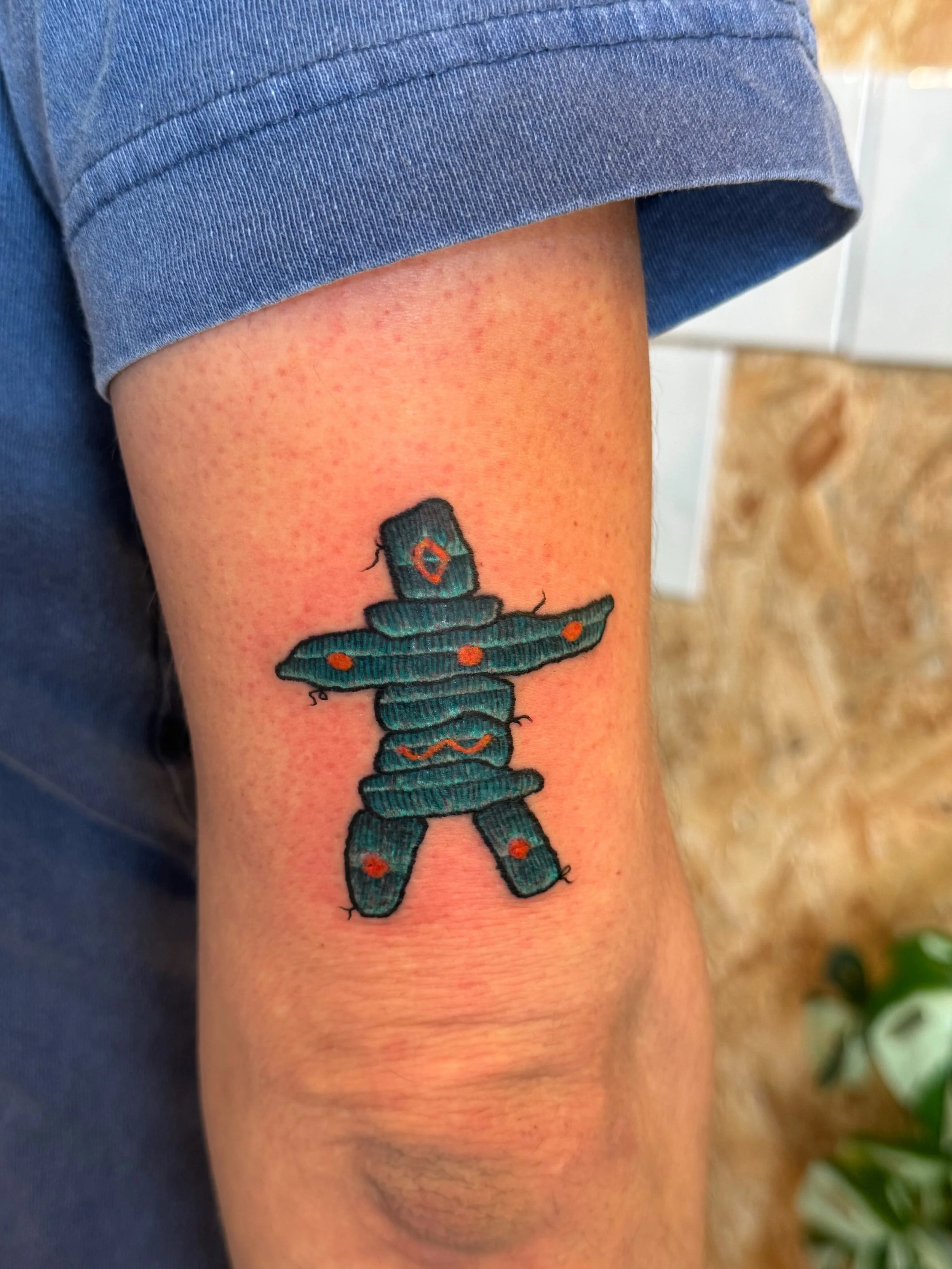 Realizing I forgot to post this little rework! 
This little guy was lines only, and Bruno wanted me to bring it to life as a patchwork tattoo!

I think we did a wonderful job making that happen!

@naald.en.inkt in Haarlem and Leiden 
@studio.zuiver i