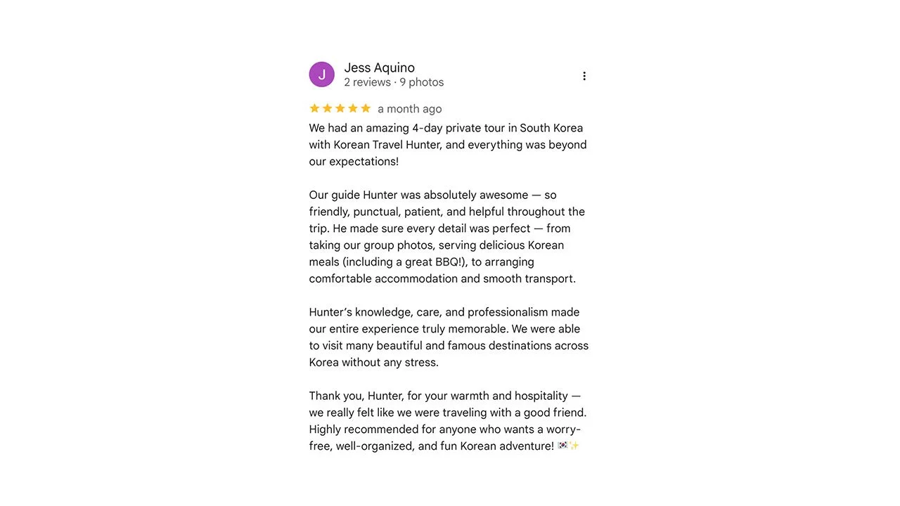 Customers enjoying a private guided tour at Gyeongbokgung Palace in Seoul, South Korea.