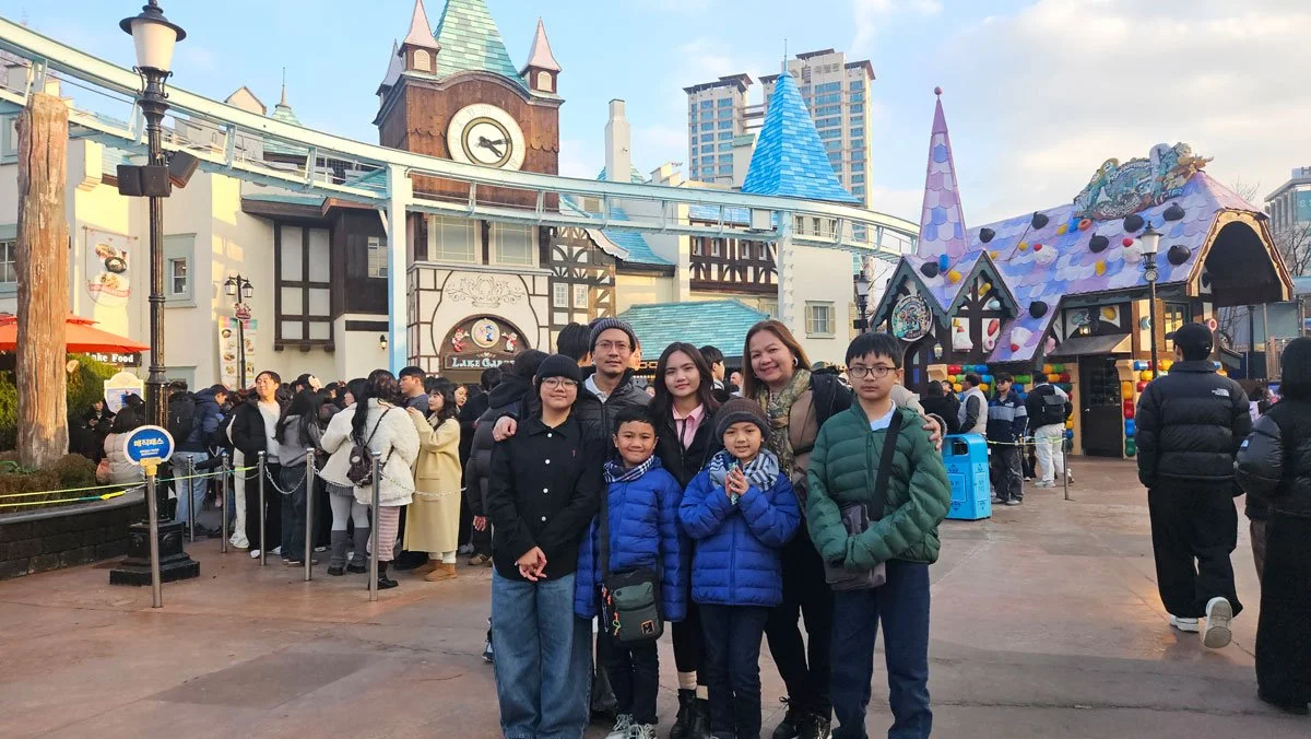 Philippine family experiencing a private adventure at Lotte World in Korea