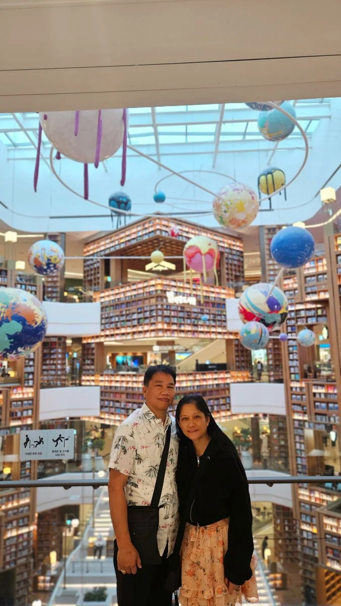 Filipino tourists enjoying a private shopping tour inside Starfield Suwon, a major lifestyle mall in Korea.