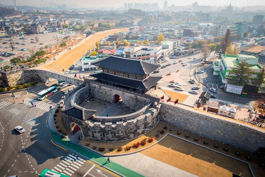 Suwon-Hwaseong-Fortress.jpg