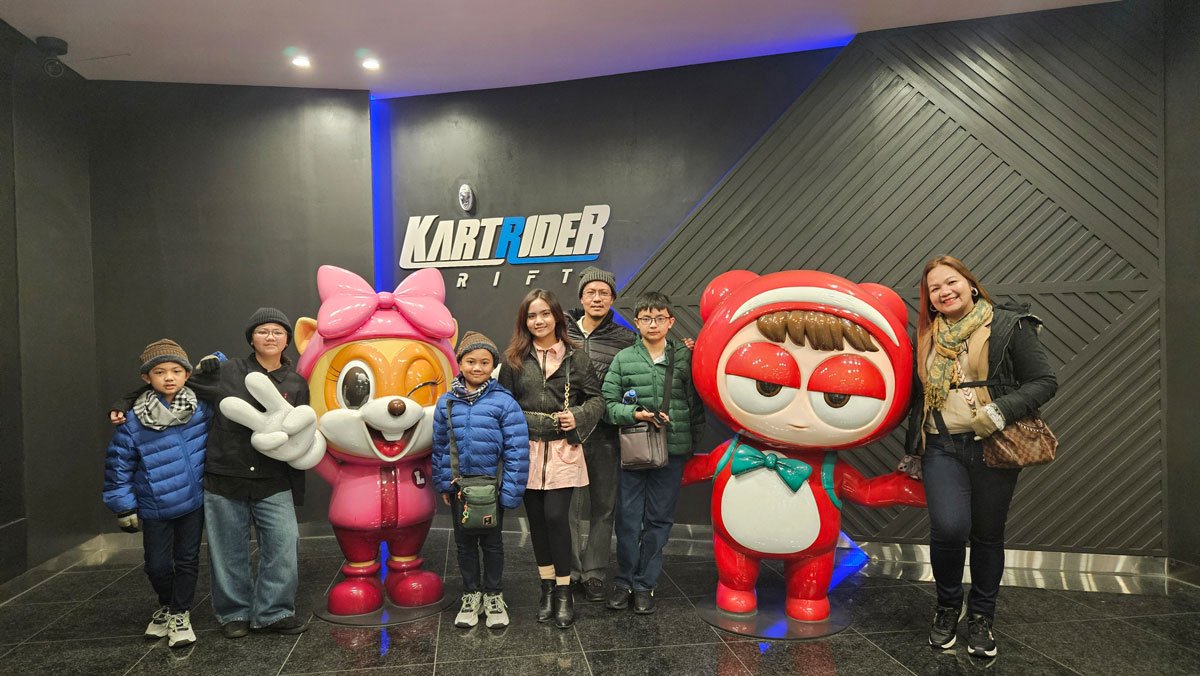 Philippine family enjoying a private tour of Lotte World theme park, Seoul