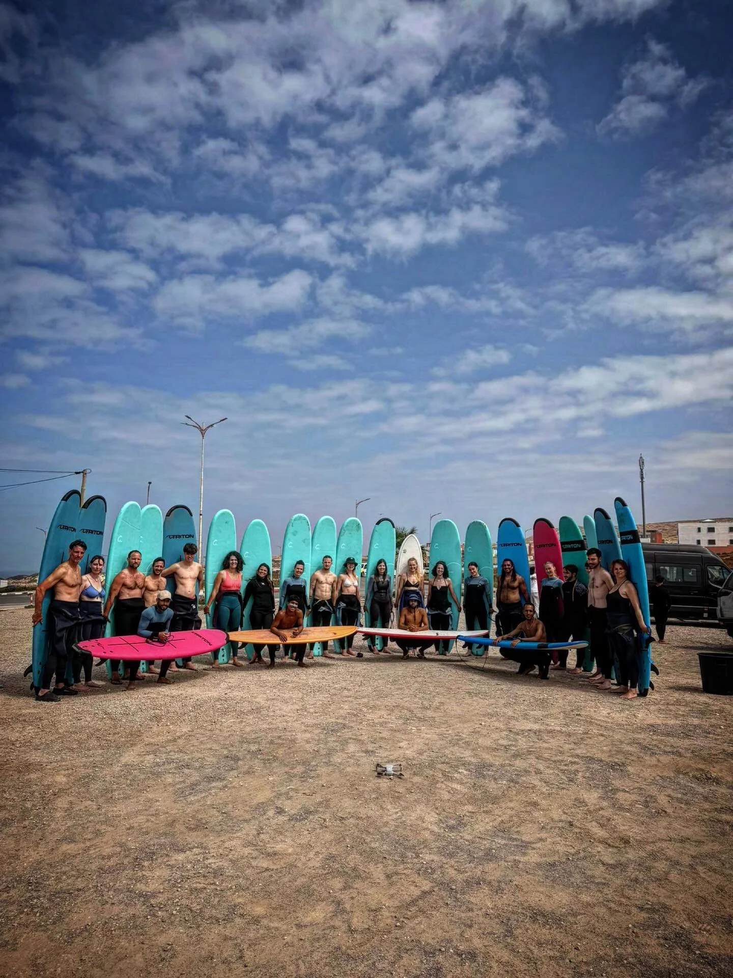 Des exp&eacute;riences sportives et humaines partag&eacute;es pour ce double s&eacute;jour sportif CLTraining au Maroc 🇲🇦 
Au programme : surf, yoga et Running ! 
( et un peu &agrave; manger haha) 

Merci &agrave; tout les participants pour votre c