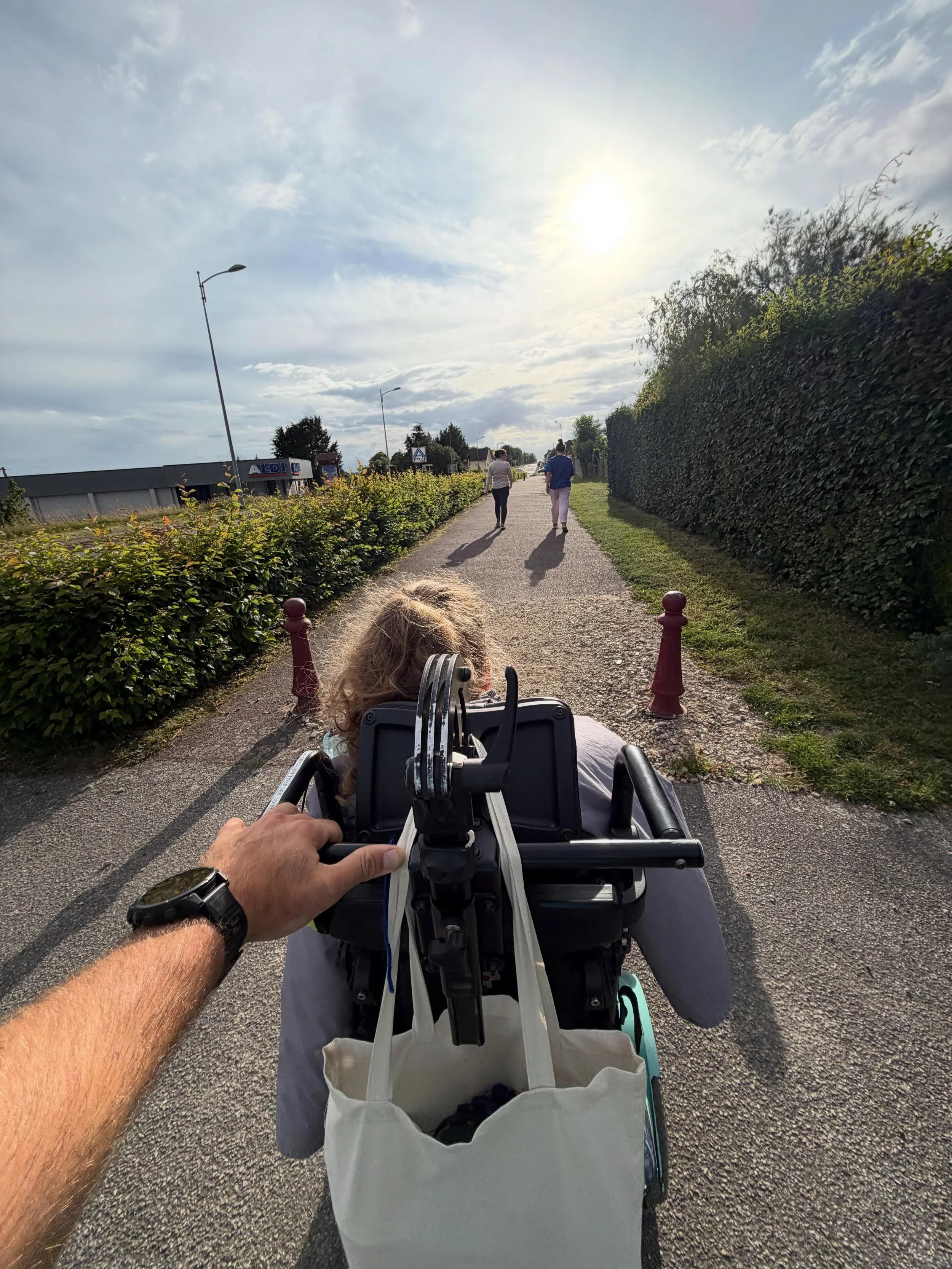 Tout le monde a le droit de se d&eacute;placer avec le RUNCLUB 🐺🤩

Les Mercredi &agrave; 19h, Verneuil-sur-Avre, rdv au Pot d&rsquo;Etain 📅 

#runclub #normandie #verneuilsuravre #cltraining