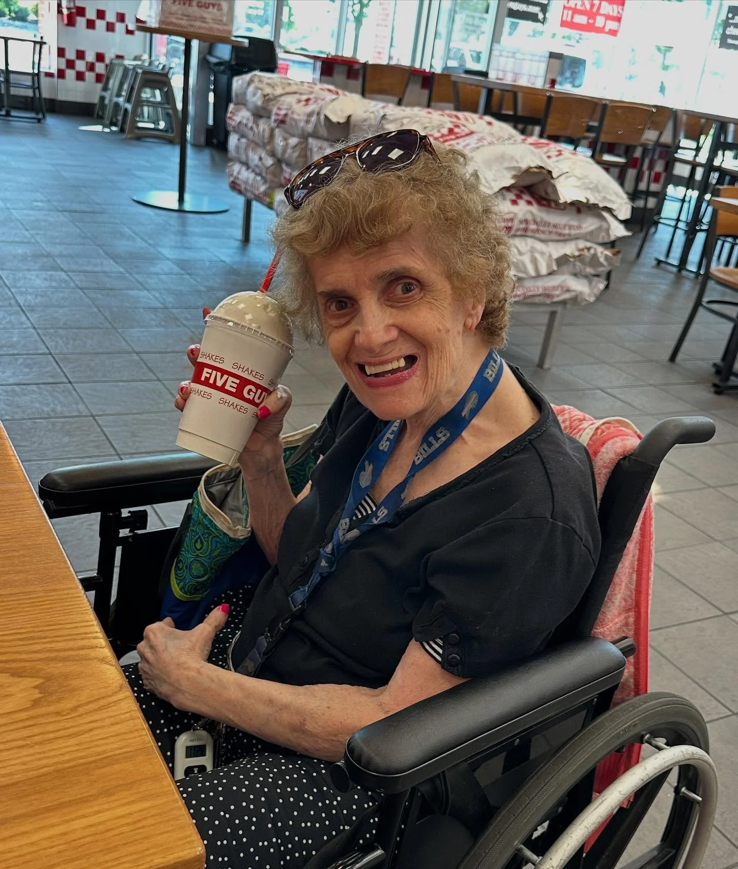 Today&rsquo;s outing was to Five Guys! Participants enjoyed their delicious burgers and customized milkshakes! What better way to spend a Friday than enjoying quality time with friends over lunch!? 🍔🩵💚