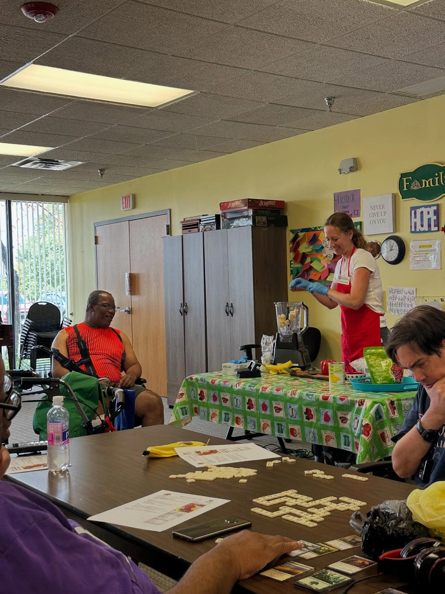 Nutrition Group with Alyssa!
Today Alyssa guided the participants in how to make their own healthy smoothie with bell peppers! 🫑 
We&rsquo;re so happy that so many participants have been enjoying this monthly activity and we can&rsquo;t wait to shar