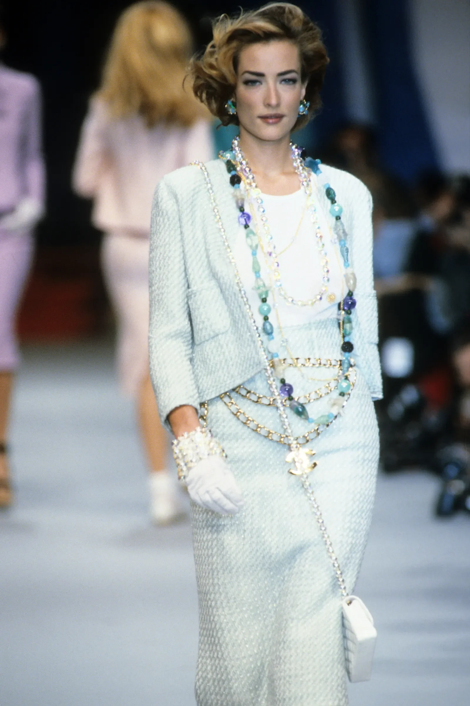005-chanel-spring-1992-ready-to-wear-CN10011872-tatjana-patitz.jpg.webp