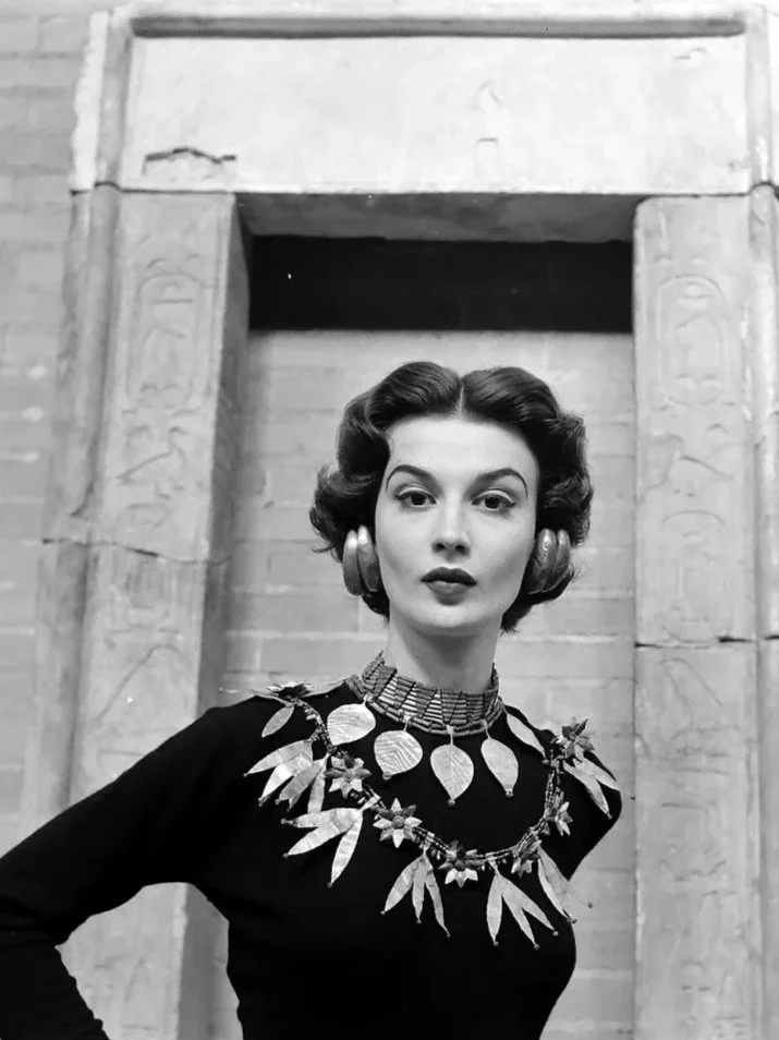 Sumerian jewelry replicas, photo by Nina Leen, 1952