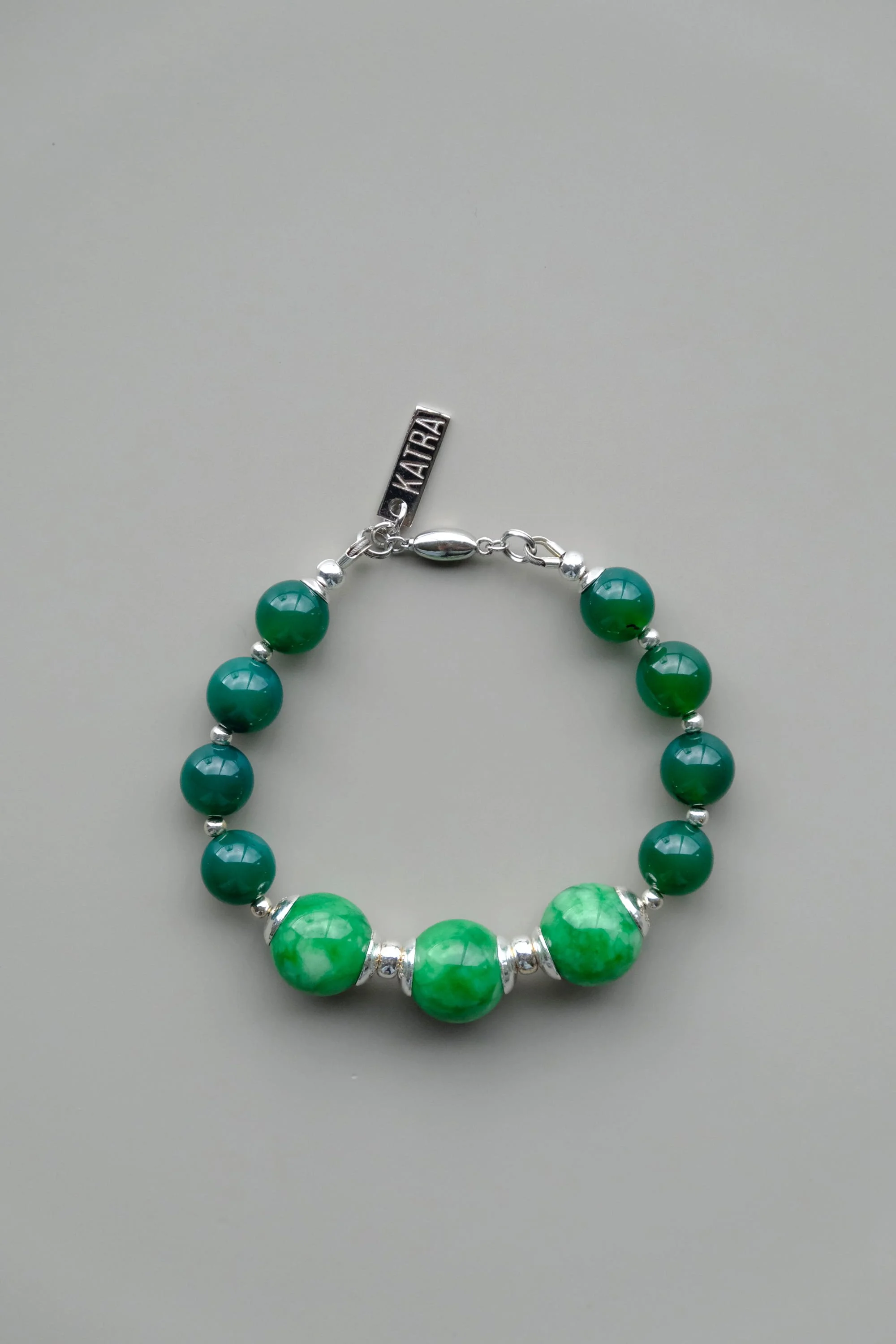 Leaf Mantle with Green Onyx