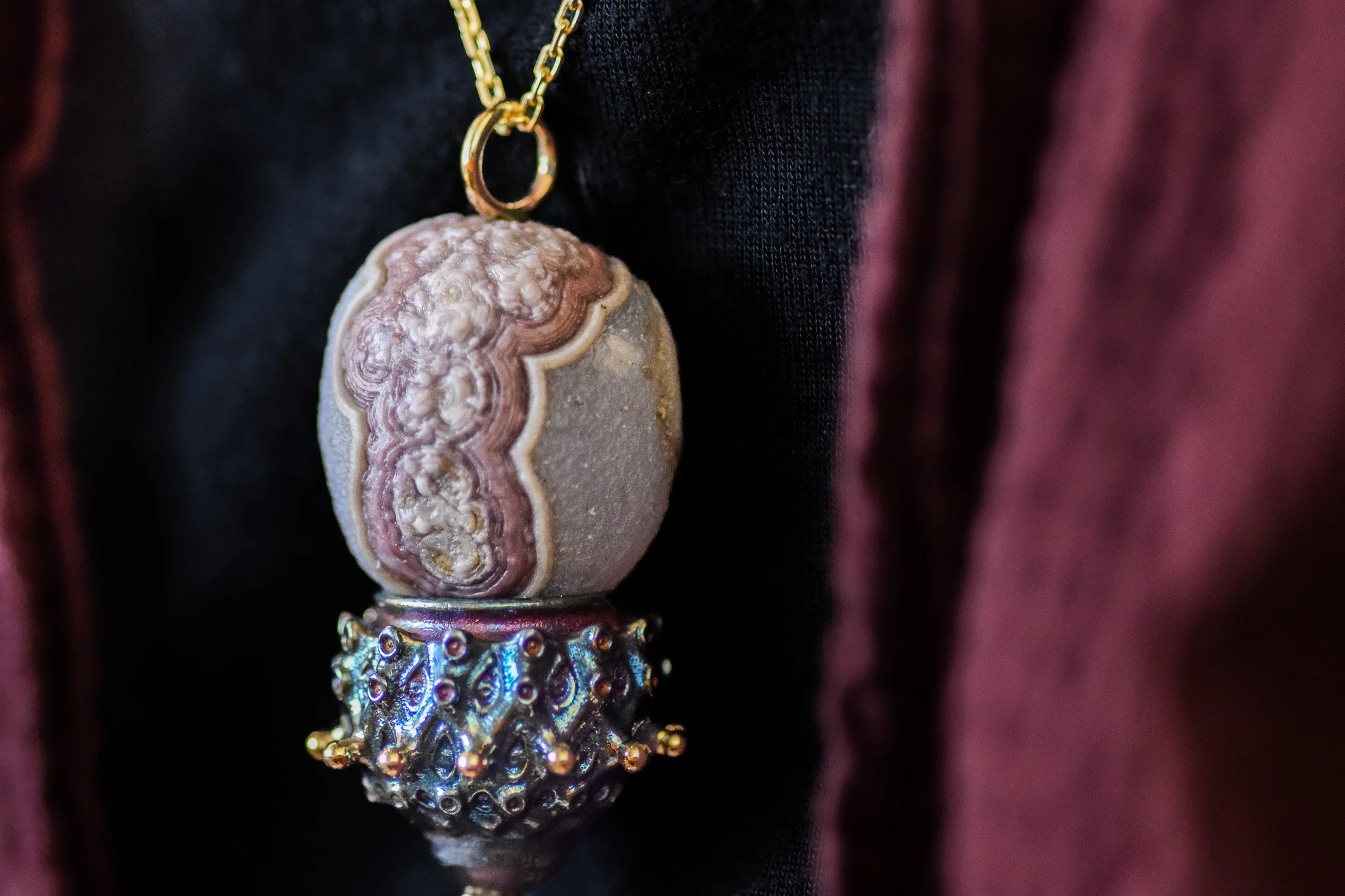 gobi viewing stone pendant-02.jpg