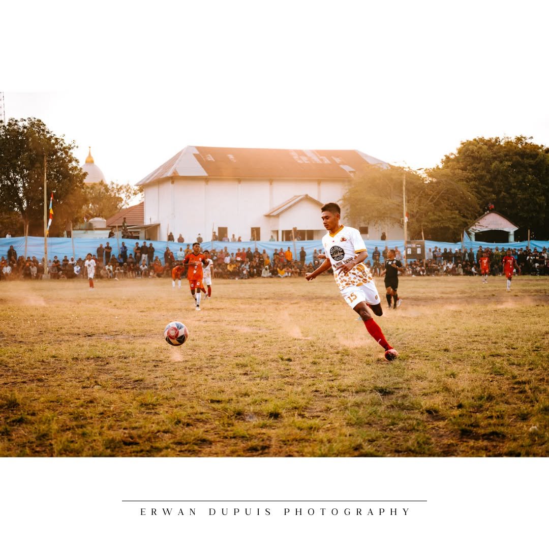 👟 Clearance
📷 Captured with @sonyalpha #A7RIV
🔭 Lens used @tamronamericas 70-300 mm F4.5 - 6.3 Di III RXD
🌎 Taken at Sembalun (Lombok) / Indonesia
@sonyalpha @sony @sonyalpha_id @sonyalphaclub @sonyalphagallery
#SonyAlpha #MyAlphaStory #SonyInd