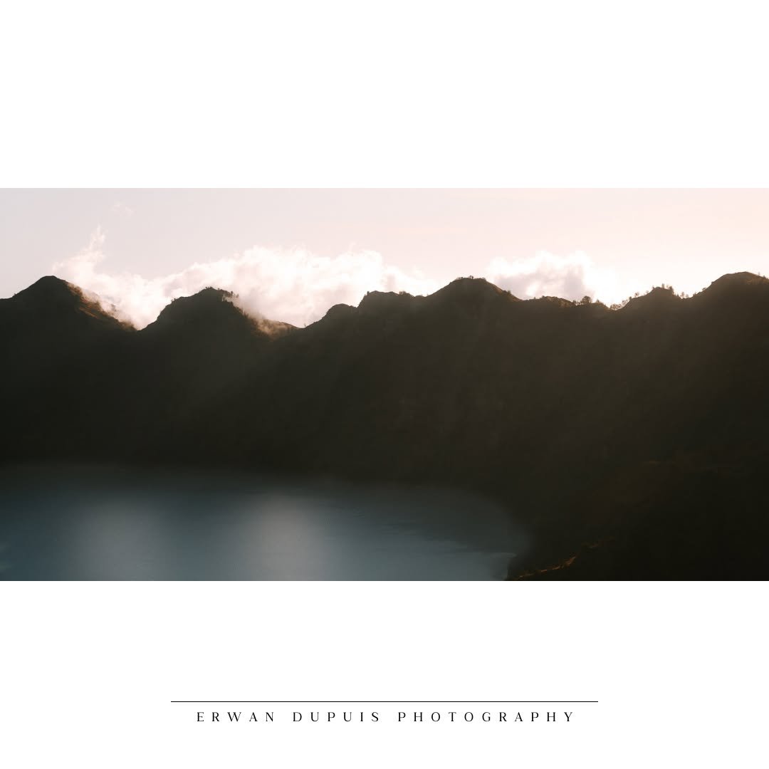🌋 Crater Lake
📷 Captured with @sonyalpha #A7RIV
🔭 Lens used sony 24-105 mm F4 OSS #SEL24105G
🌎 Taken at Rinjani Volcano (Lombok) / Indonesia
@sonyalpha @sony @sonyalpha_id @sonyalphaclub @sonyalphagallery
#SonyAlpha #MyAlphaStory #SonyIndonesia