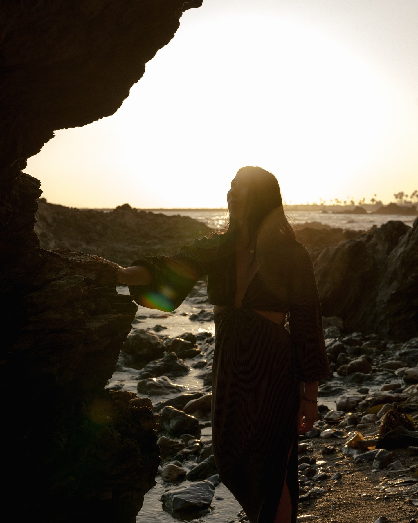 Happy Solstice 🌞 Sacred Threshold
The fire that calls us to rise.

Today the sun is at its furthest point from the equator. The sun shines in its full radiance, and we&rsquo;re invited to do the same.

The word solstice translates to &ldquo;sun stan