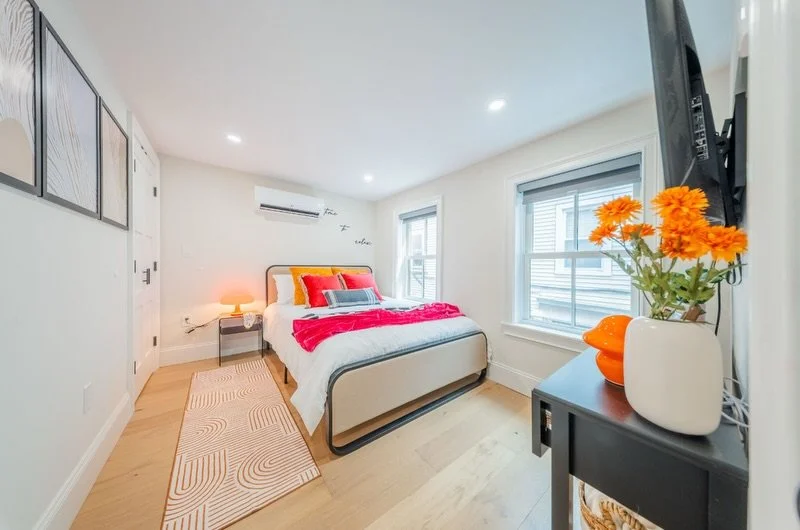 I realized I never shared this Airbnb styling project from the summer!
The goal was to create a fun, unique stay that guests will remember and make them want to come back again.
Here are a few photos&hellip; you can really feel the atmosphere through