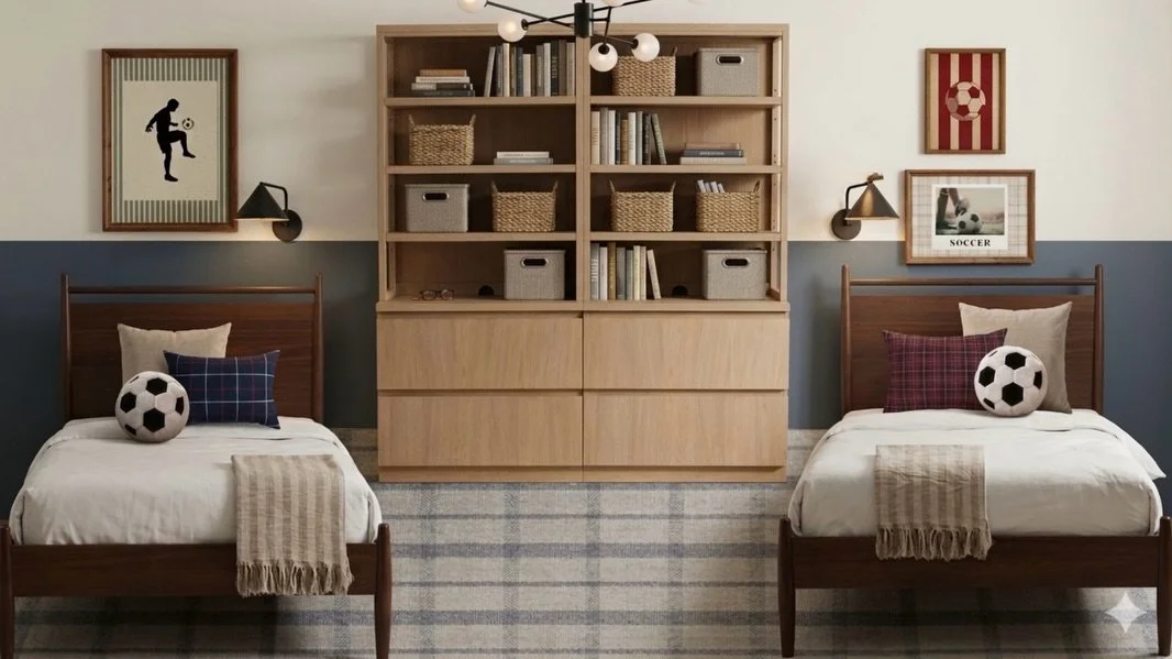 Shared boys&rsquo; bedroom designed with functionality in mind ⚽️

The main goal was to maximize storage while keeping the room organized and kid-friendly. We incorporated a combination of closed storage for all the everyday essentials and open shelv