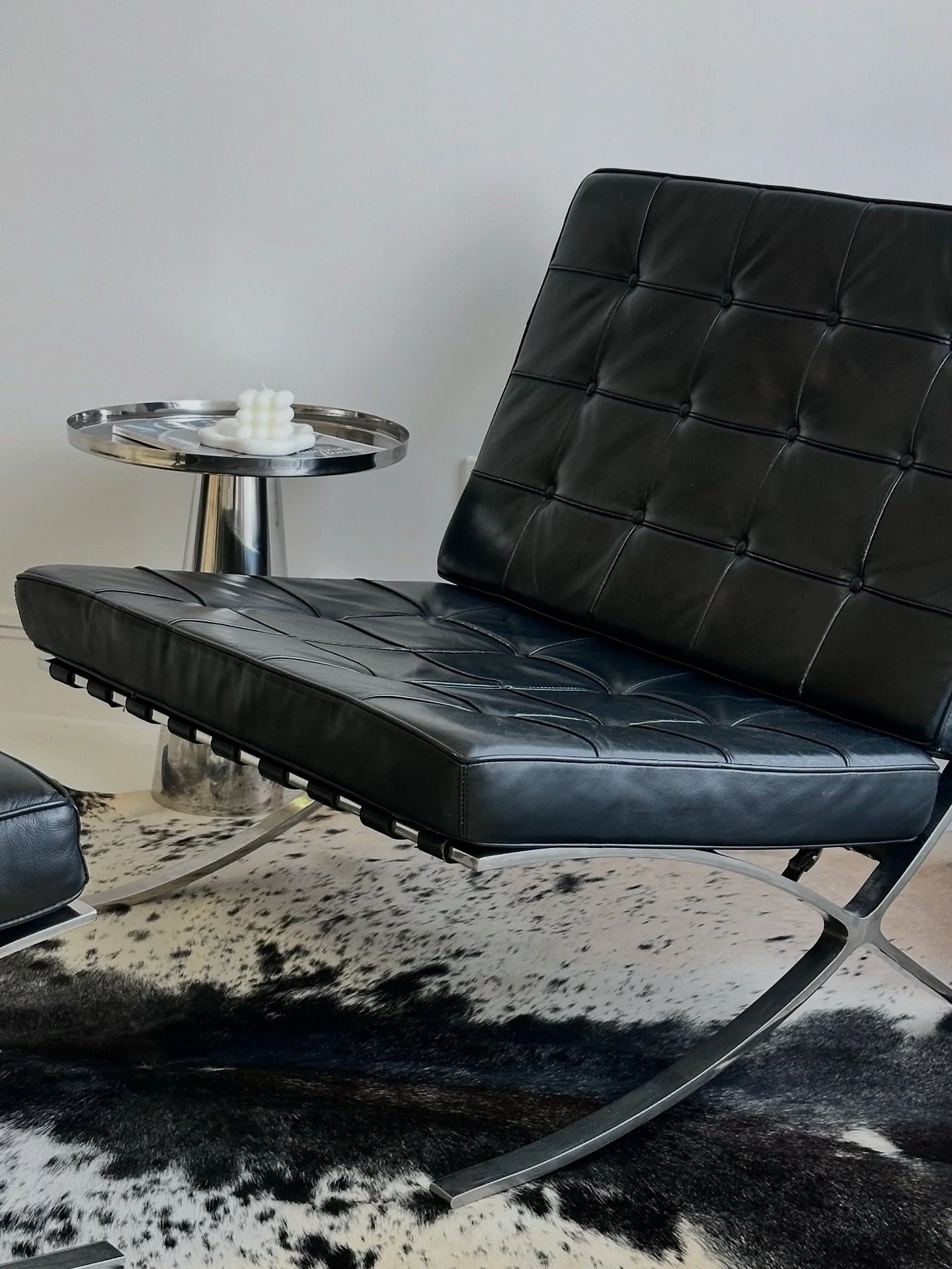 Availability this weekend 🤍click the link in our bio www.yourspacecontentstudio.com to book #contentstudio