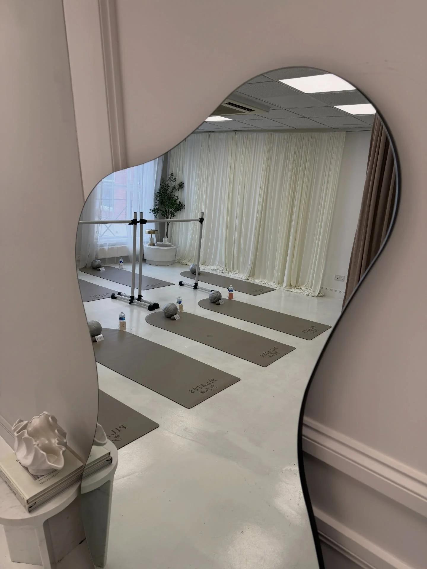 When @pilatesbyamie took over @yourspacecontentstudio 
If events is your thing then yourspace is a great location to help you set up your vision. Whether it&rsquo;s a barre or Pilates event, creative workshops like cake decorating, pottery painting, 