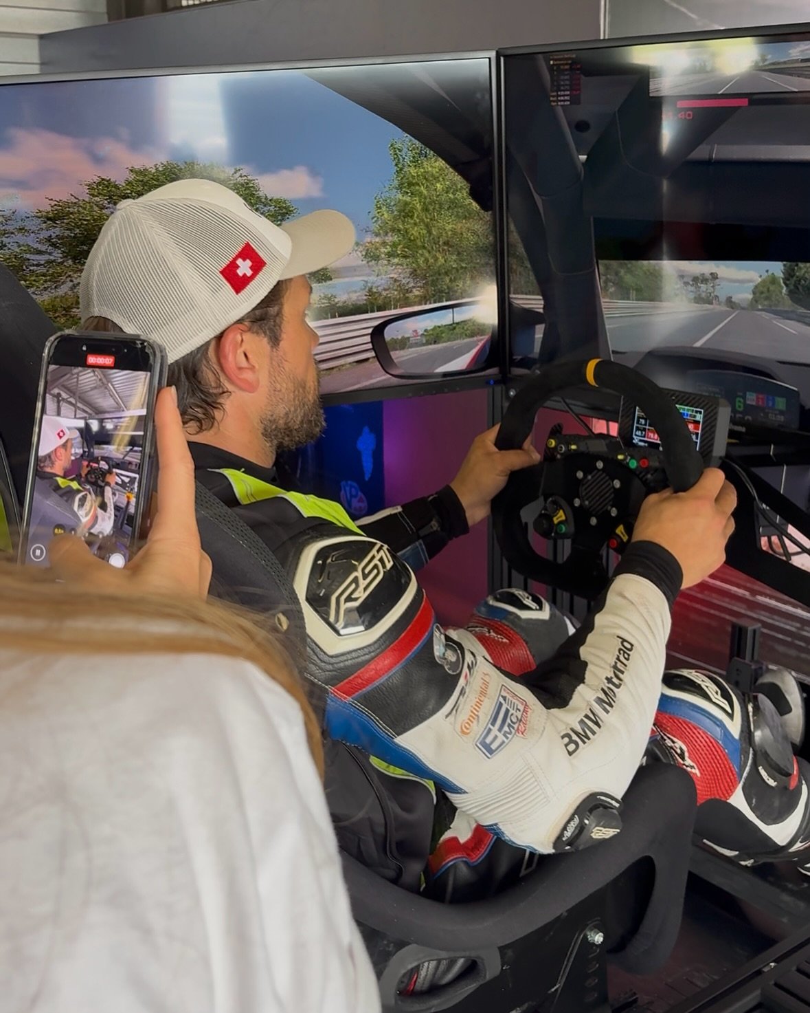 🏁 Retour sur une journ&eacute;e inoubliable avec @facchinettimotosbmwmotorrad !

Comme chaque ann&eacute;e, c&rsquo;est sur le @circuitdebresse que l&rsquo;on s&rsquo;est retrouv&eacute; pour un &eacute;v&eacute;nement moto sur la piste et auto dans