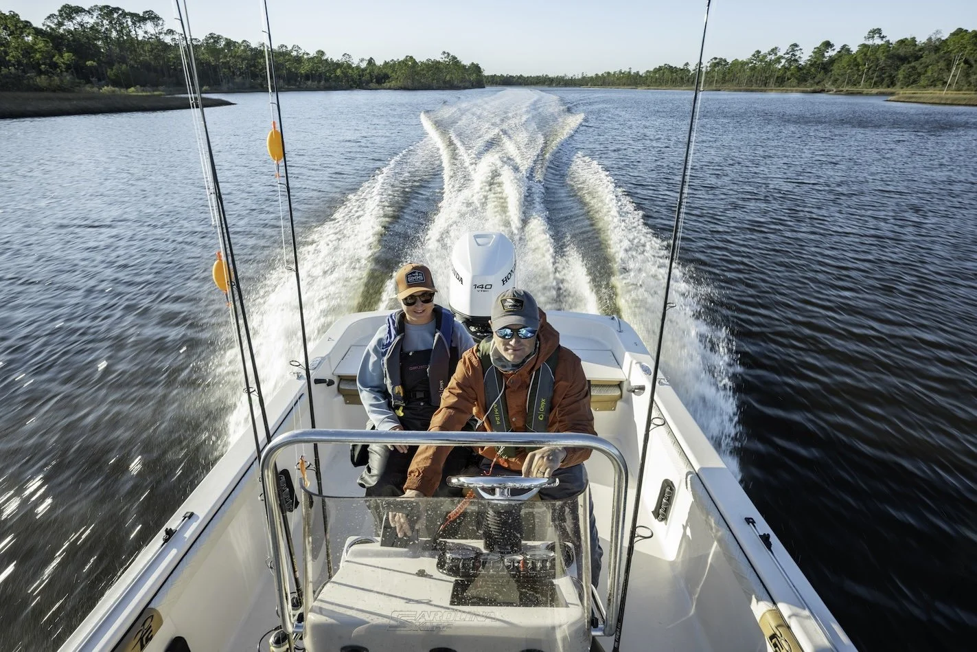 Creekside Marine_honda-marine-bf140-gpw-lifestyle-carolina-skiff-running-01-rgb.jpg