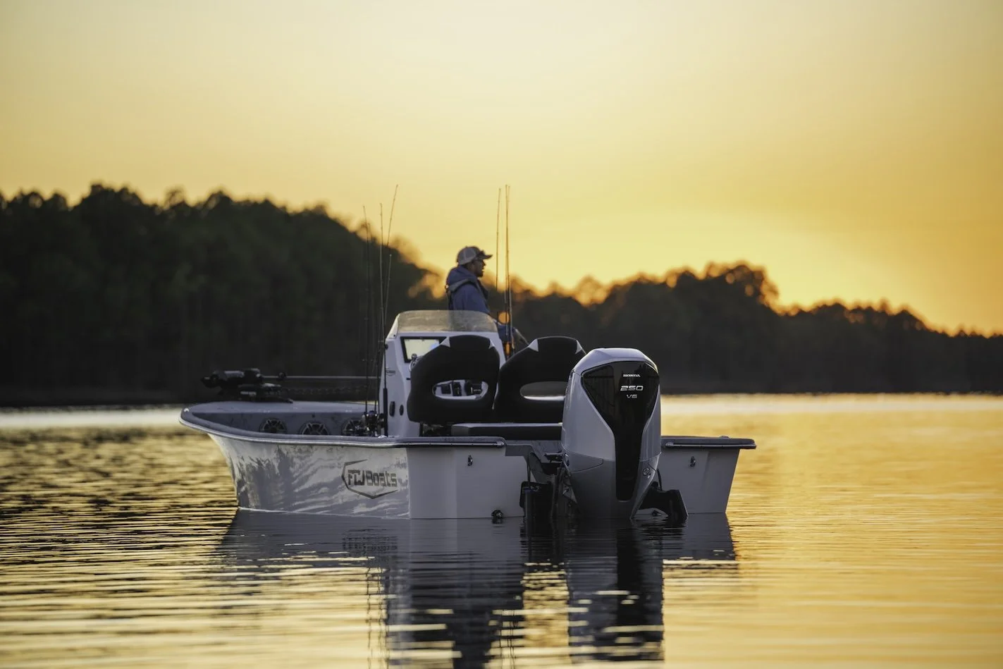 Creekside Marine_honda-marine-bf250-ams-lifestyle-fcj-fishing-01-rgb.jpg