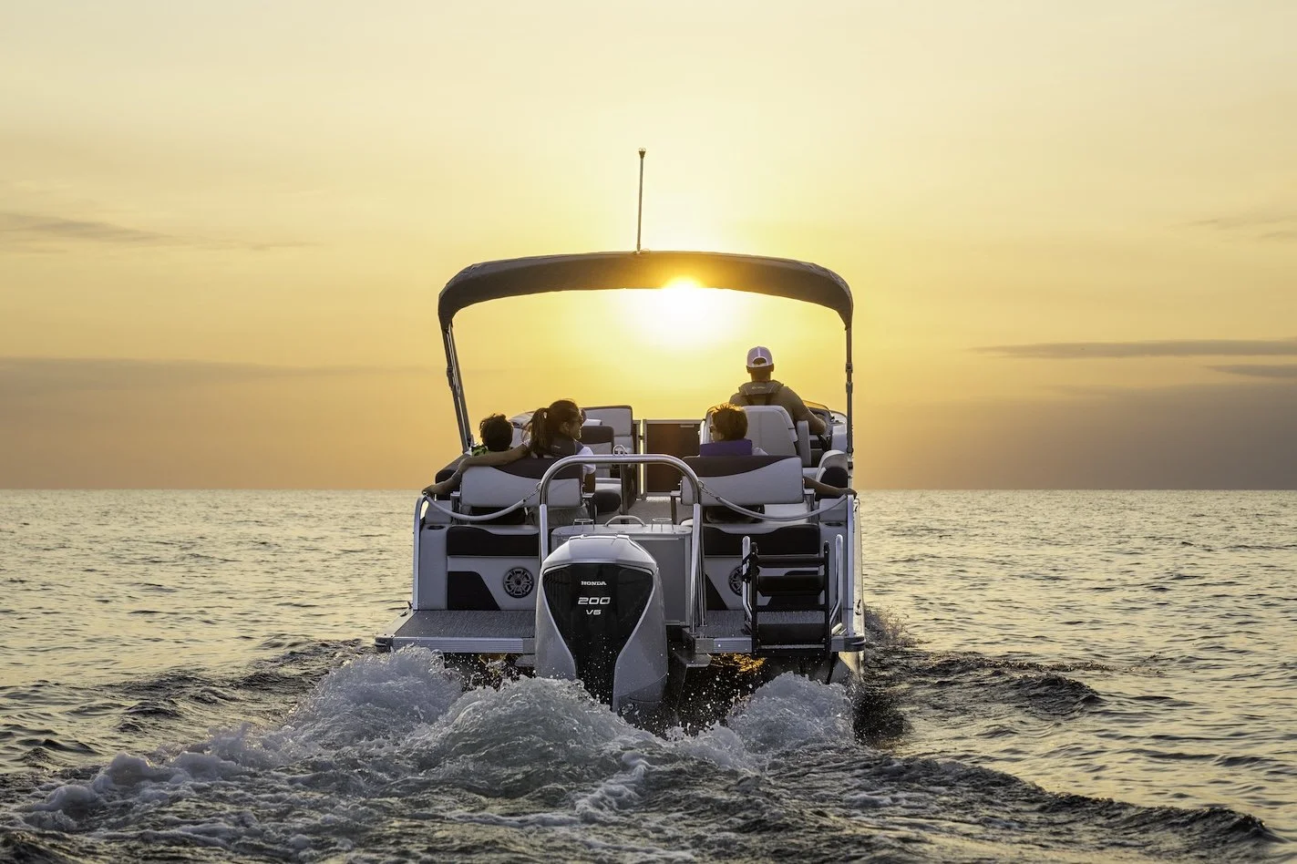 Creekside Marine_honda-marine-bf250-ams-lifestyle-avalon-running-01-rgb.jpg