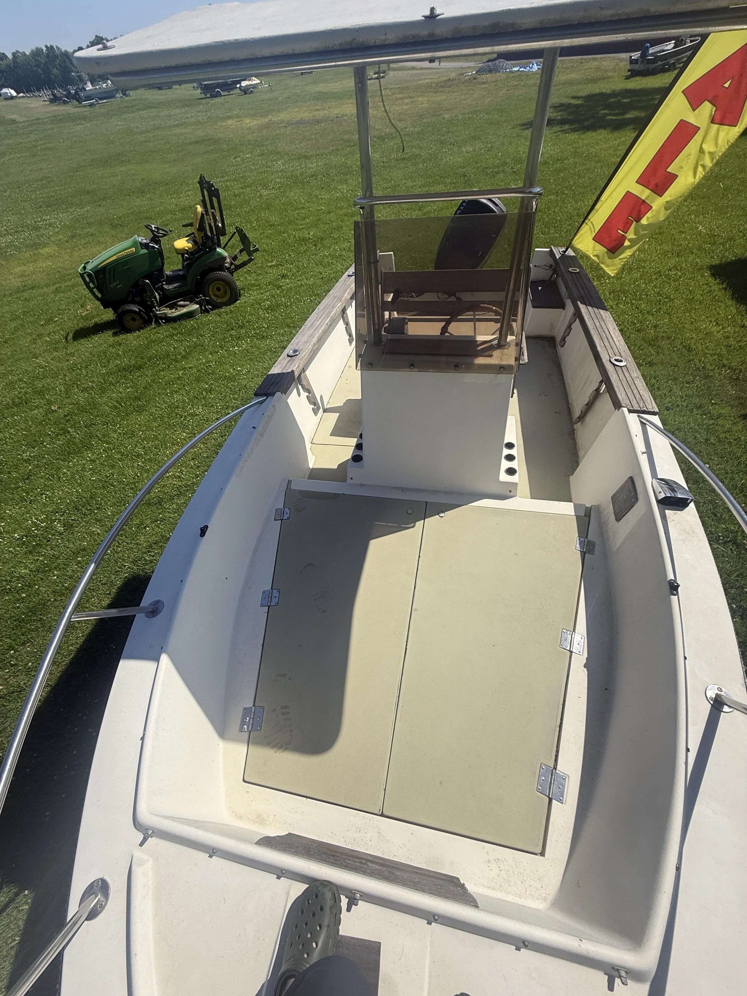 1979 Robalo R18 Center Console with T-Top_Pic 3.JPG