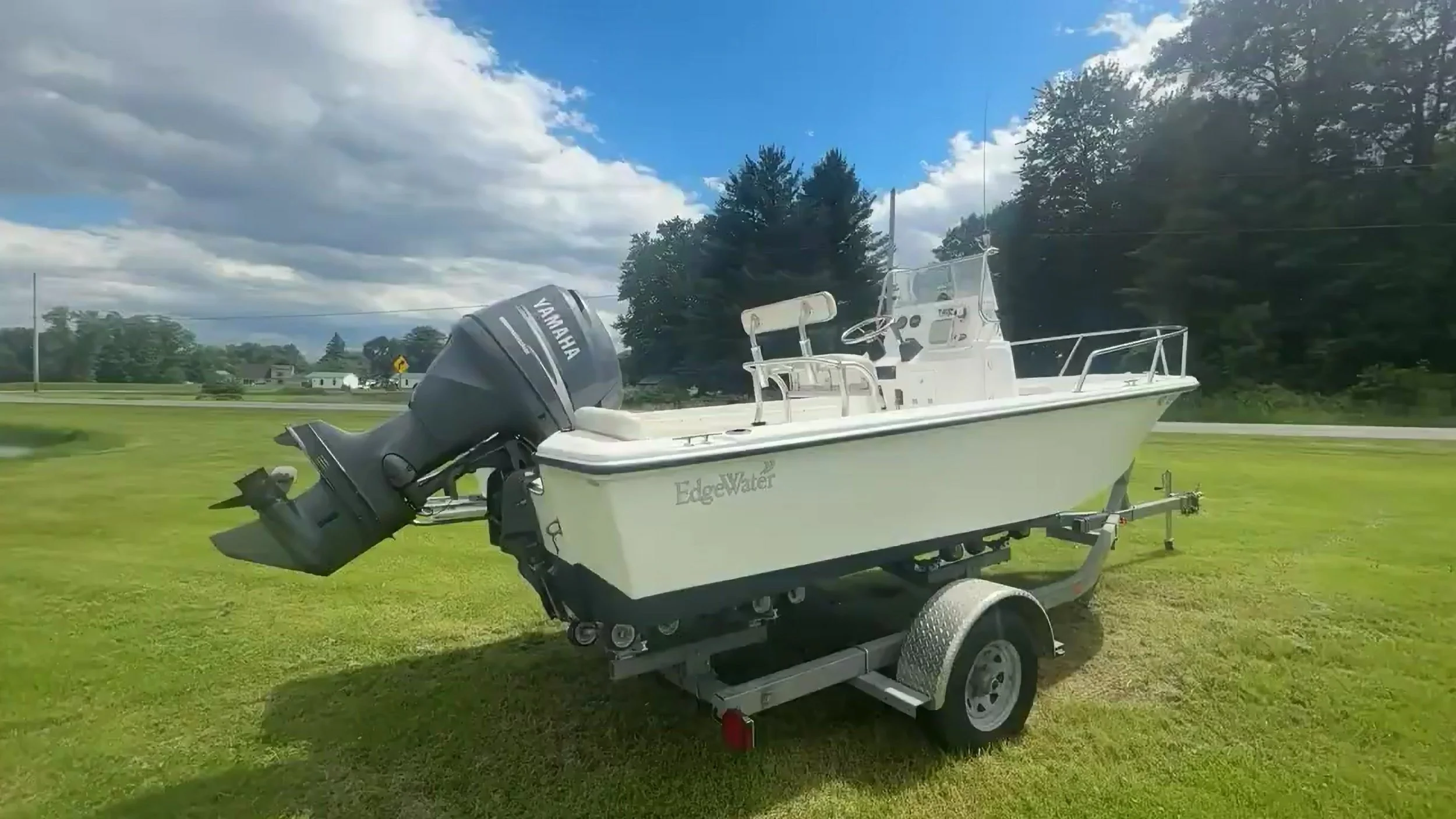 2002 EdgeWater_185CC_Pic0_CreeksideMarine.jpg