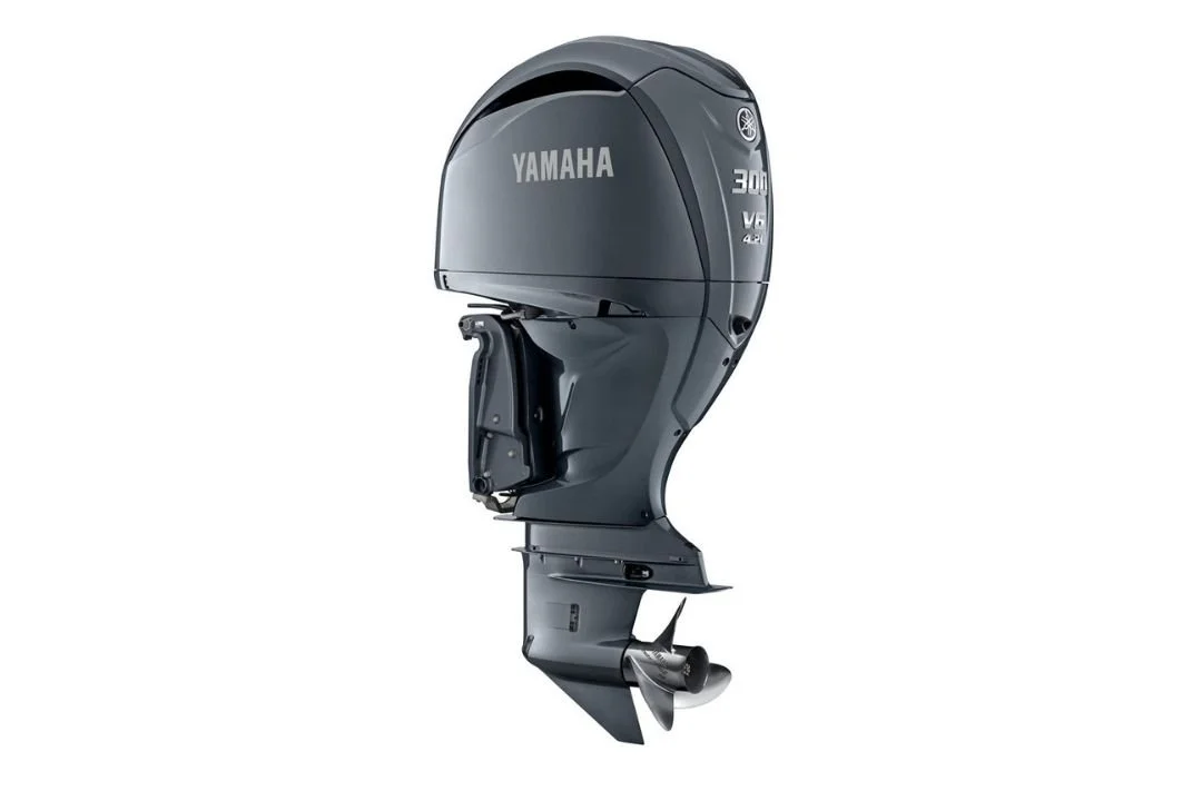 Yamaha F300 (V6 4.2L)