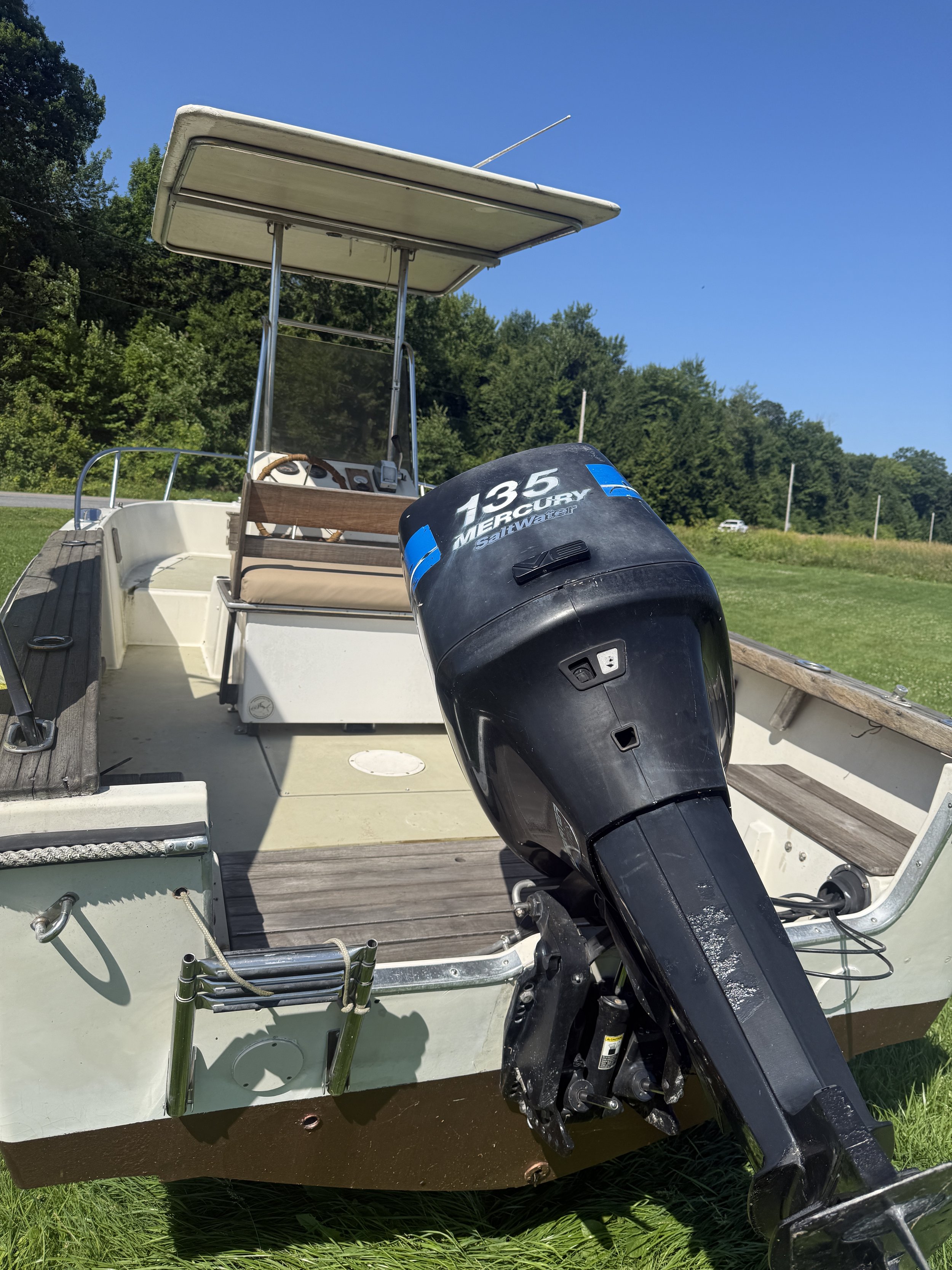 1979 Robalo R18 Center Console with T-Top_Pic 4.JPG