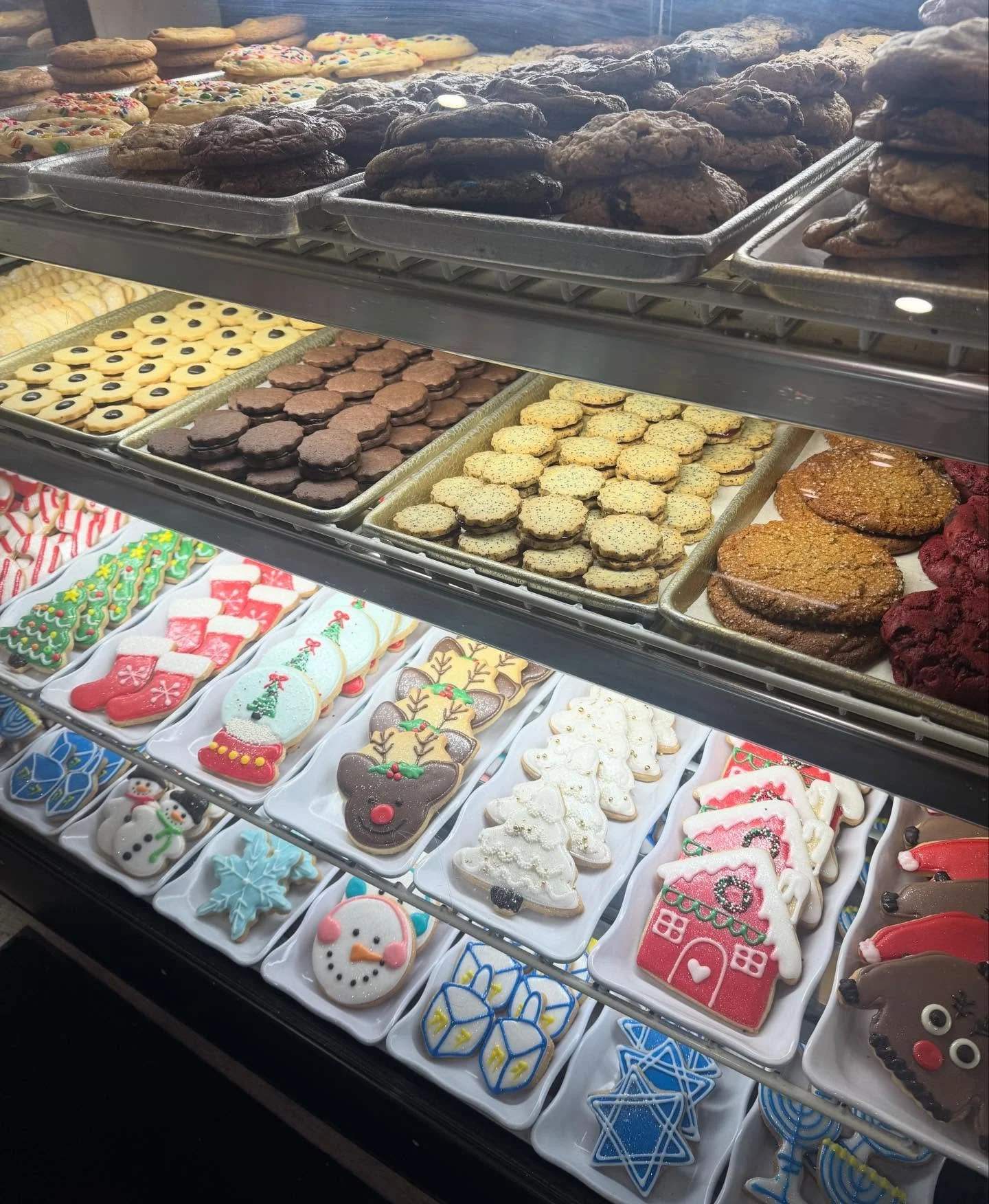 Happy holiday cookie case!! 🎁🎊🎉