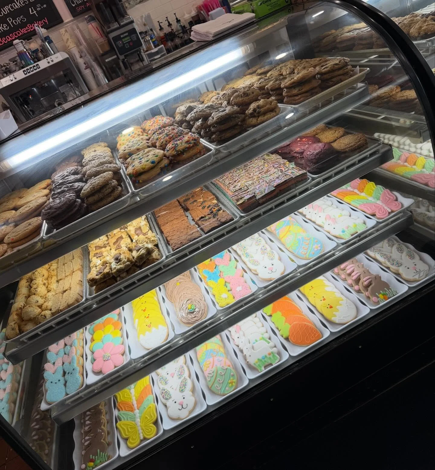 HAPPY EASTER SATURDAY! Open till 5pm ! CLOSED EASTER SUNDAY! 🐣🐣🐰🐰🥕🥕❤️❤️