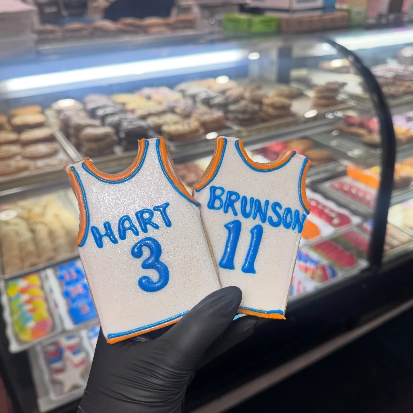 KNICKS COOKIES IN THE CASES THIS WEEKEND! 🏀💙🧡🤍 #NYKNICKS #GOBASKETBALL #HART #BRUNSON @nyknicks