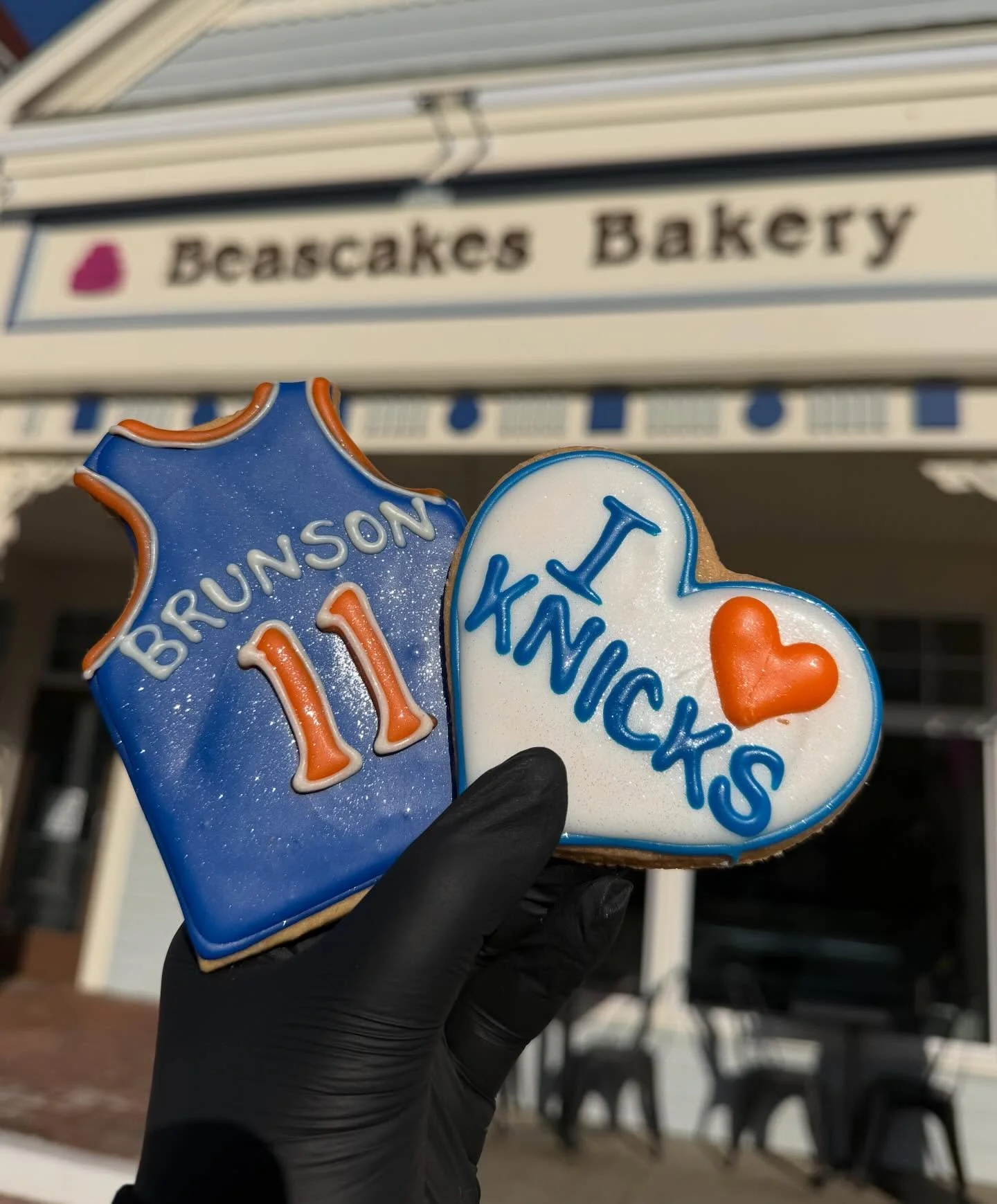 I 🧡KNICKS! NY KNICKS items in the cases today! WALK INS ONLY! WE SELL OUT FAST and please be kind to our staff - we are doing our best to keep up with the demand!! 🏀💙🧡 #msg #nyknicks #nba #westchester #nyc @nyknicks