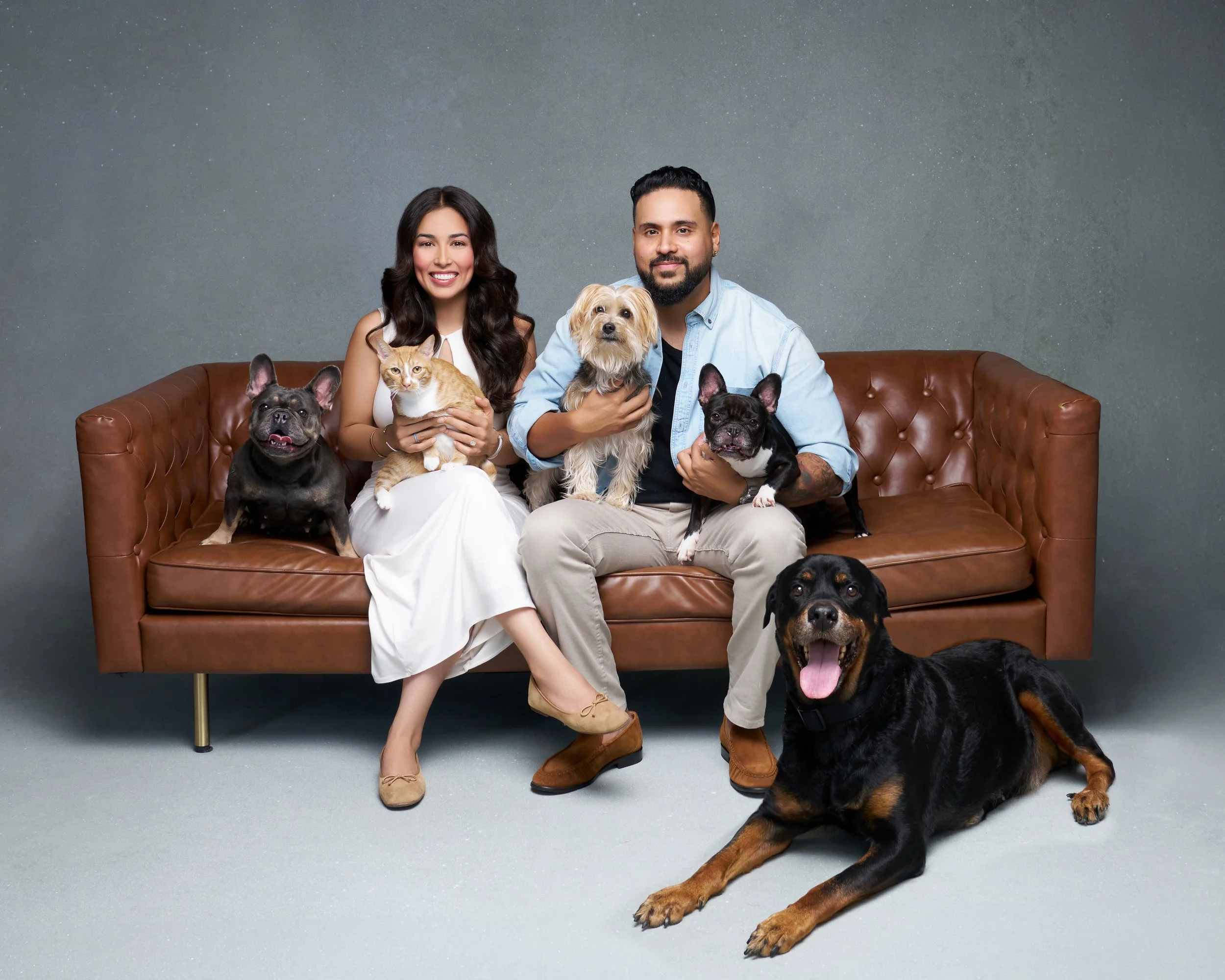 MauricioPets9713f.jpg