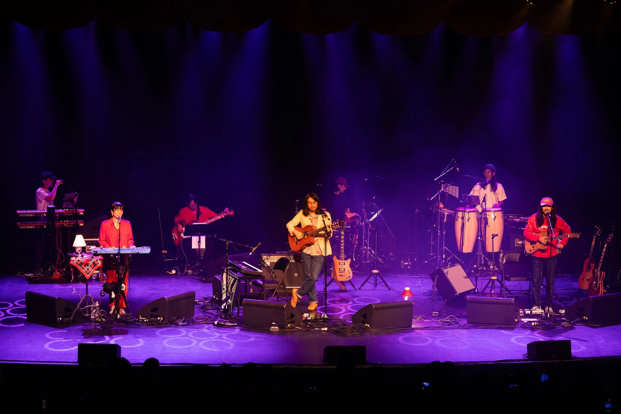 [Concert Review] Lamp brings warmth and nostalgia to Arizona