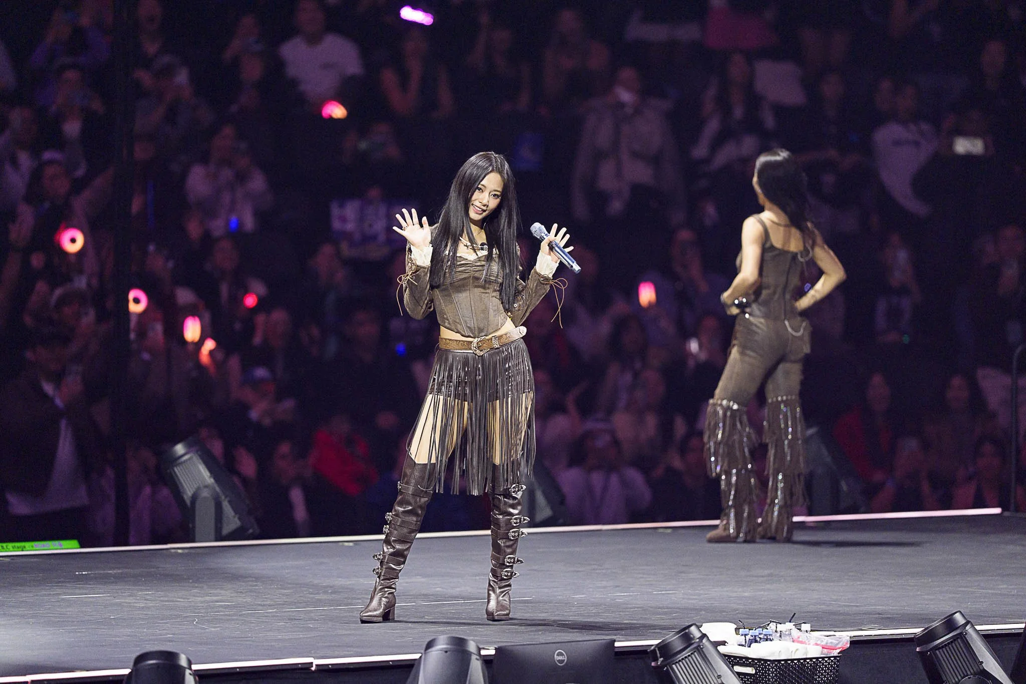 4_photocred JYP Jeff Vinnick.jpg