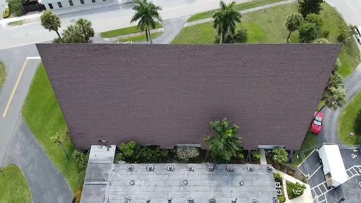 Presbyterian Church Fort Lauderdale. 🚧

Complete shingle tear off. Going back with Englert S200 Snap on panel. 

#floridaroofs #florida #roofs #commercialroofing #commercialconstruction #commercialroofingcontractor #alpharoofingandsheetmetal #alpha 
