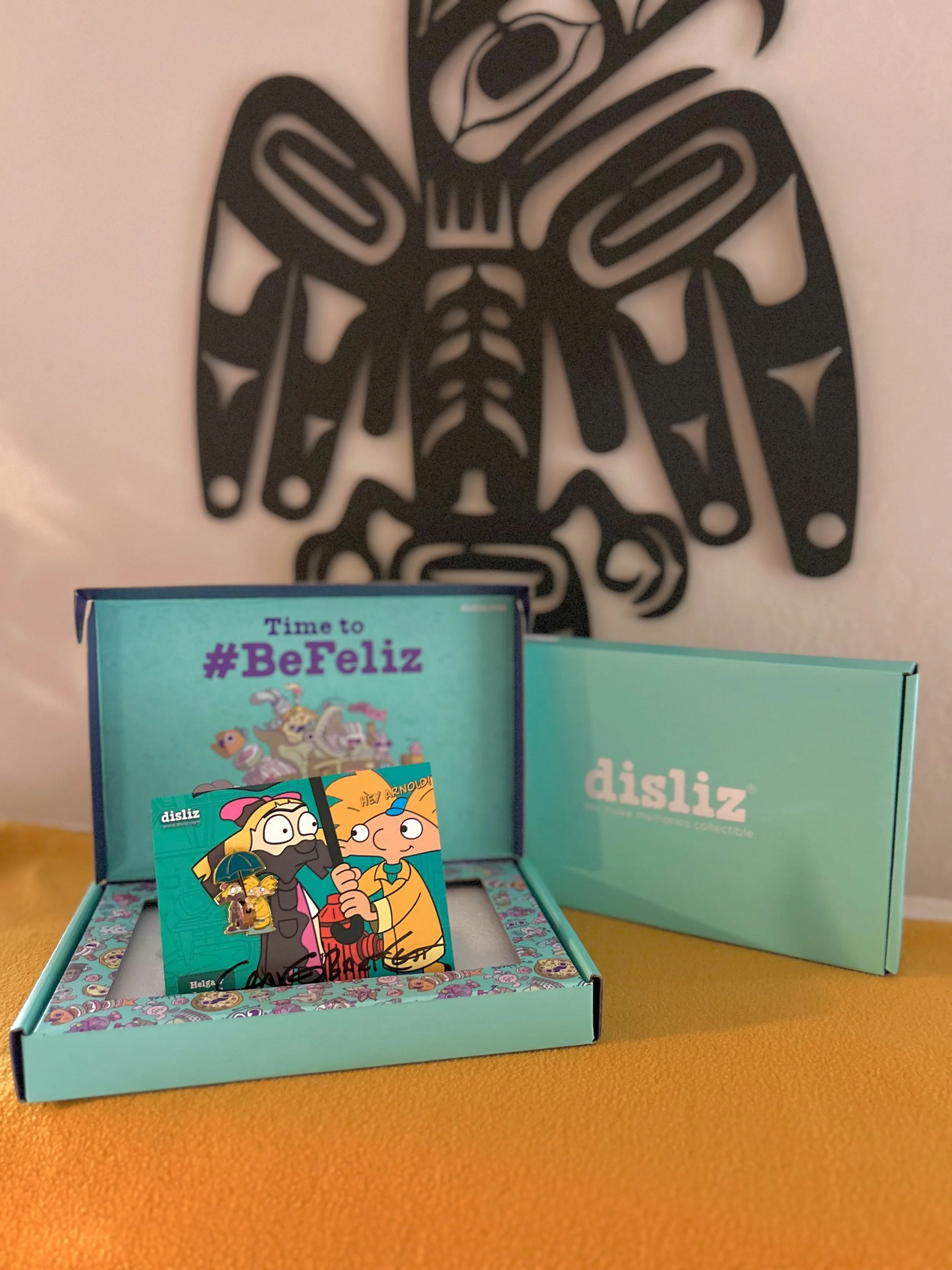 Autographed 1 Pin Set by Disliz