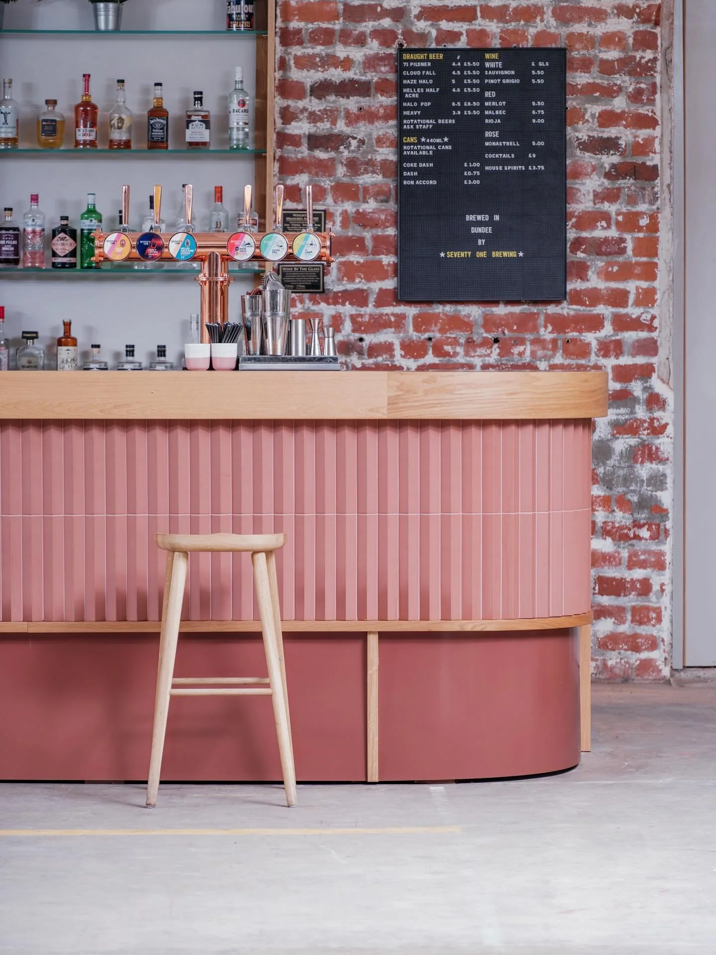 Time for a pint! 🍻 
Absolutely chuffed to finally share some images of this bespoke bar and shelving for our neighbours @canvasdundee @71brewing 
Solid oak, triangle tile and powder coated steel, it has been such an interesting one to bring to life!