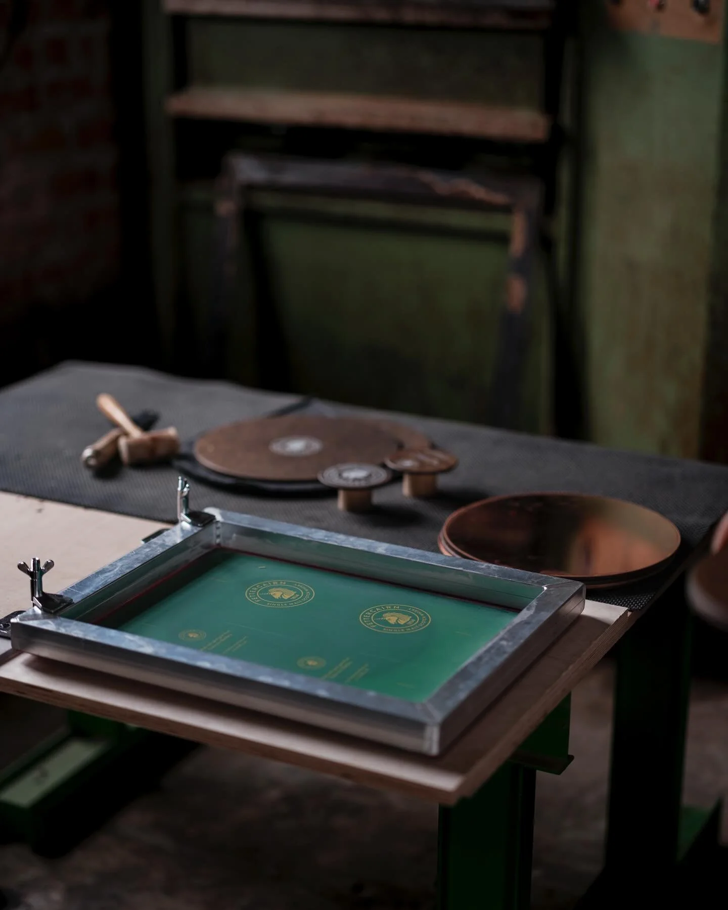 Finishing touches on our recent collaboration with @fettercairnwhisky and @andrewlennie04 🌾🥃👀

📸 @grantandersondotme 

 #whisky #singlemalt #sustainable #ecofriendly #craft #handmade #bespokefurniture #handcrafted #madeinscotland #brewery #distil
