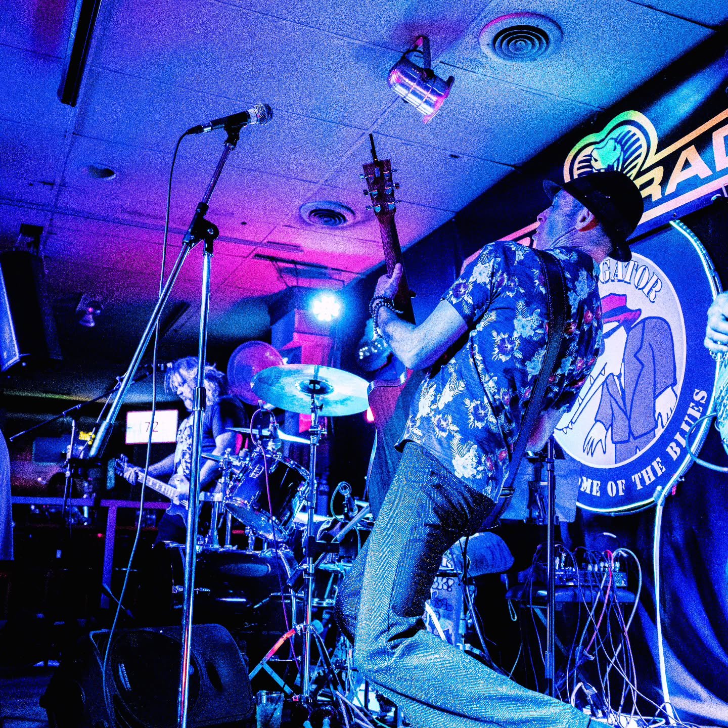 Summer vibes are coming! ☀️

Check out our updated 2025 show schedule on www.cobraradioband.ca - more to come!

Soak up the sun, folks! 🐍 📻

[Photo credit: @skyeyesvideo]