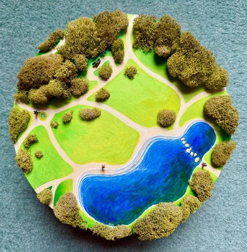 BARTELMUS, ARIK, “Park Romance”, 2004. Acrylic and mixed media on Maplewood. 10 in. diameter (25.4 cm)