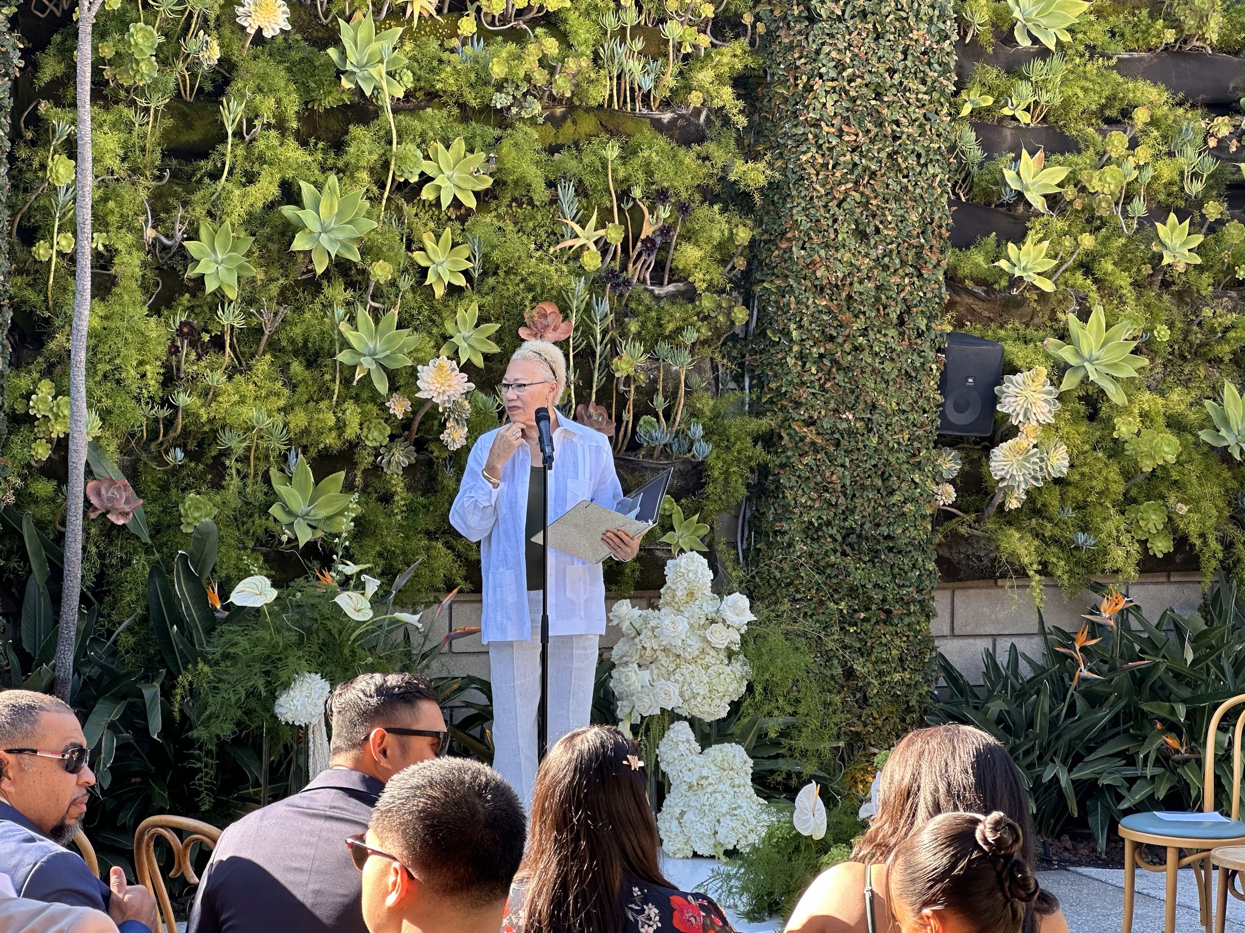 Officiant Gaye.jpeg