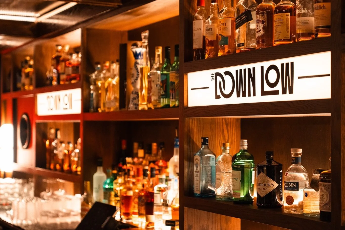 Introducing our newest client @thedownlowbar in Woburn, the ultimate underground cocktail club that brings Boston nightlife to the table. Live music Wednesday-Sunday, tasty bites and late nights until 1am. 🍸 🎶